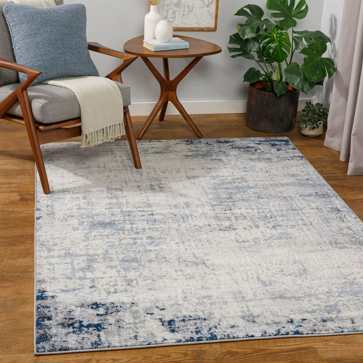 LIVABLISS Roma ROM-2394 Navy Area Rug