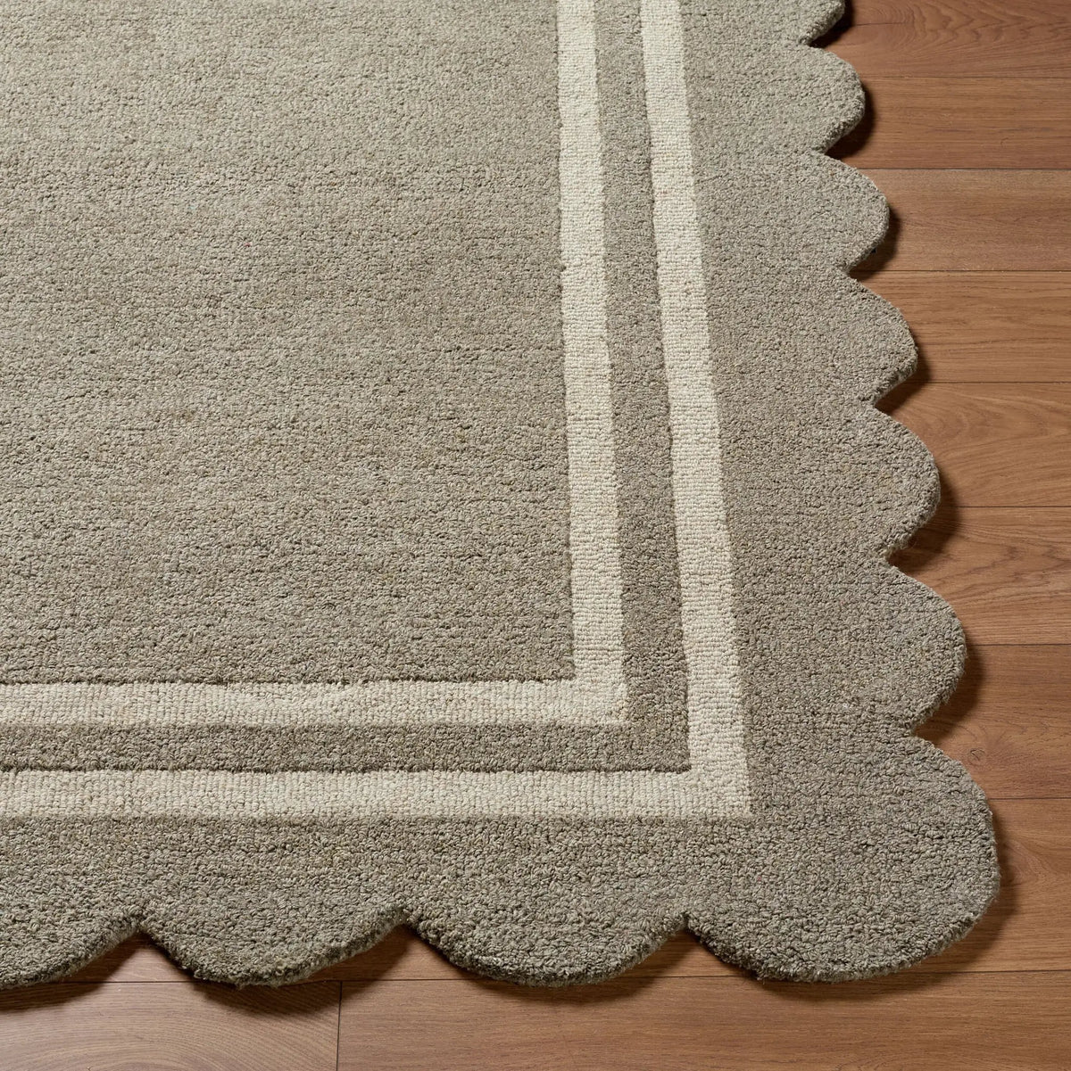 LIVABLISS Scalloped SCP-2302 Stone-Gray Area Rug