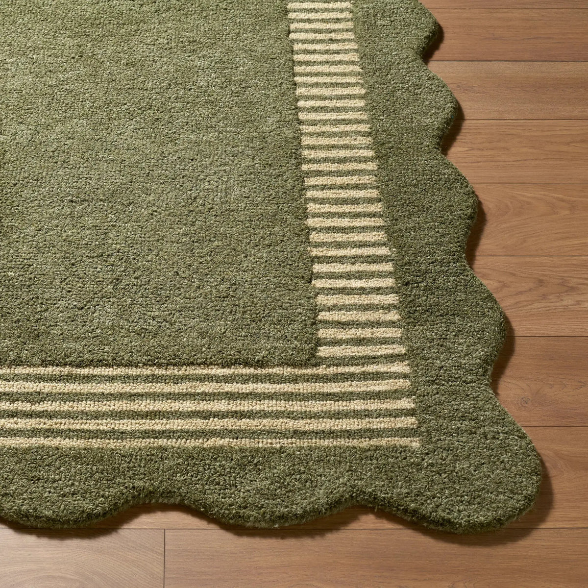 LIVABLISS Scalloped SCP-2308 Olive-Green Area Rug
