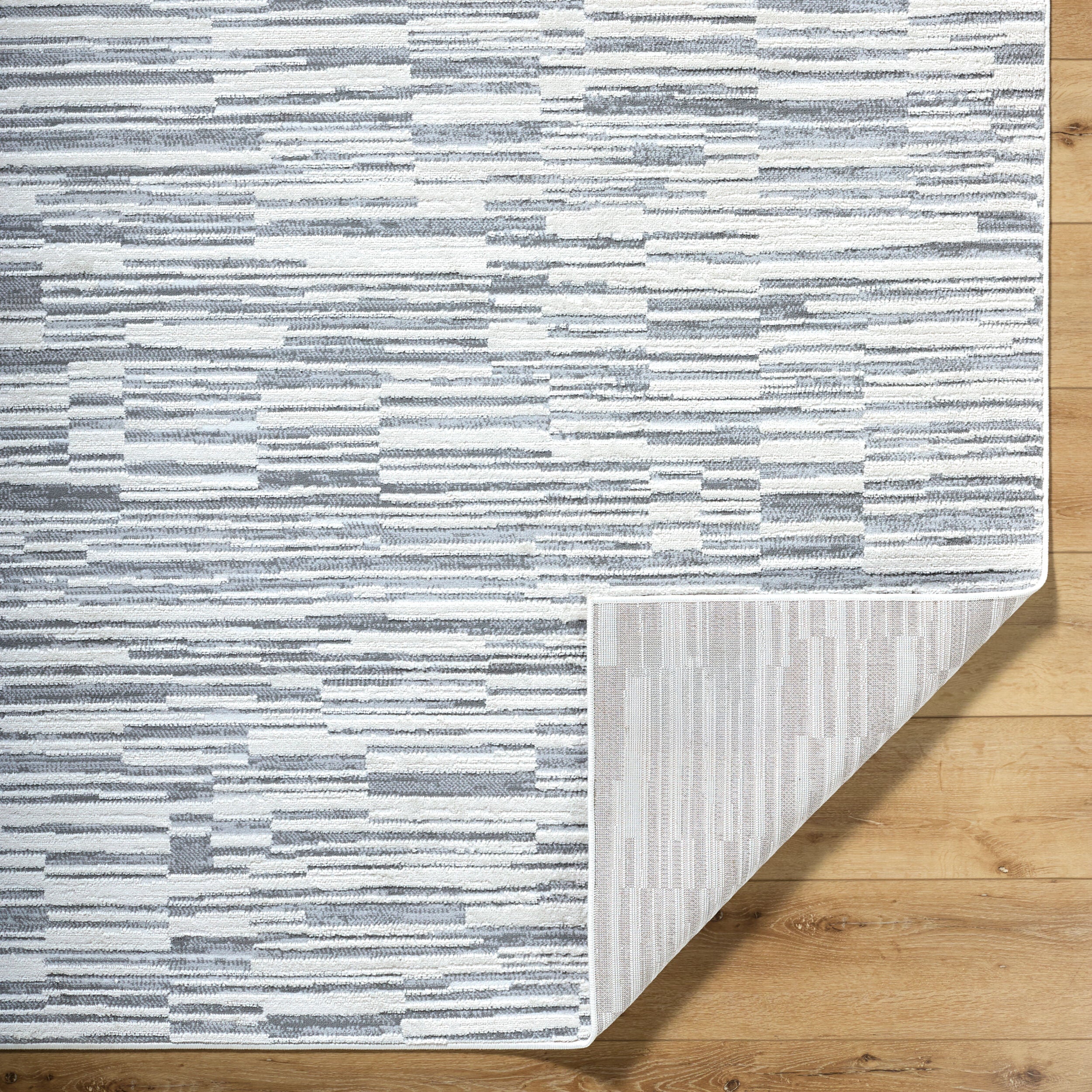 Surya Siyah SIY-2317 Gray Area Rug by LIVABLISS