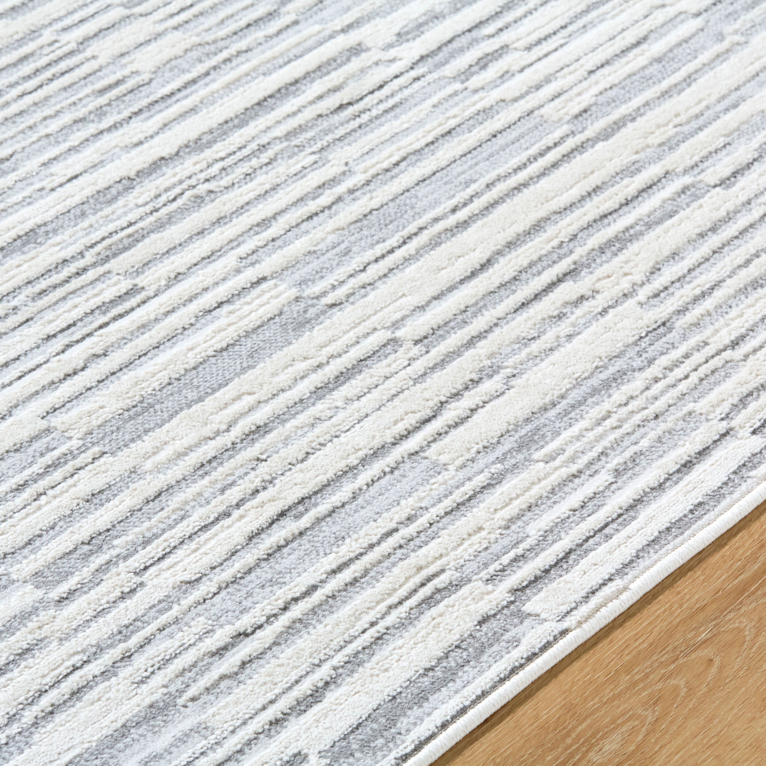 Surya Siyah SIY-2317 Gray Area Rug by LIVABLISS