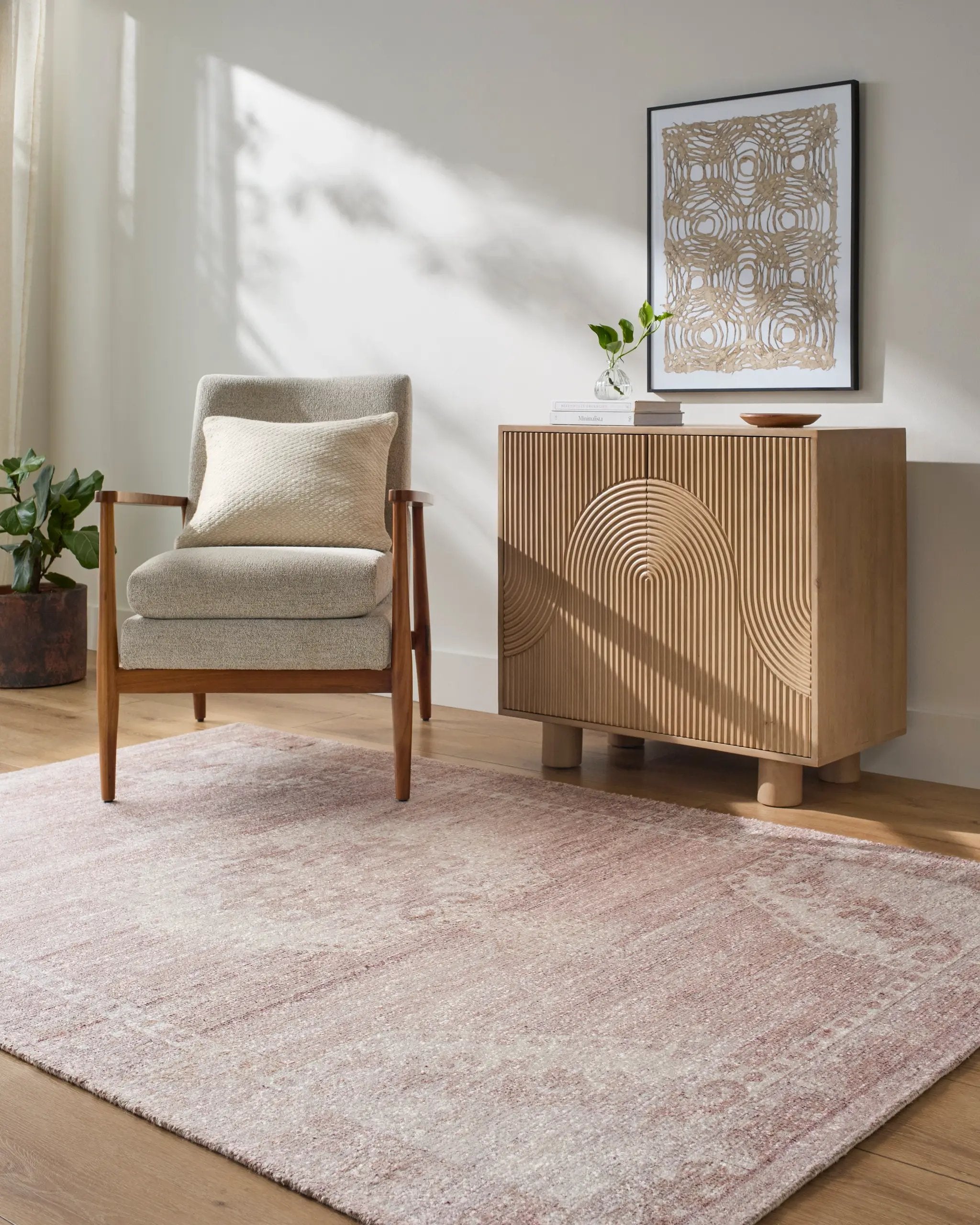 Unique UNQ-2317 Dusty-Rose Area Rug by LIVABLISS