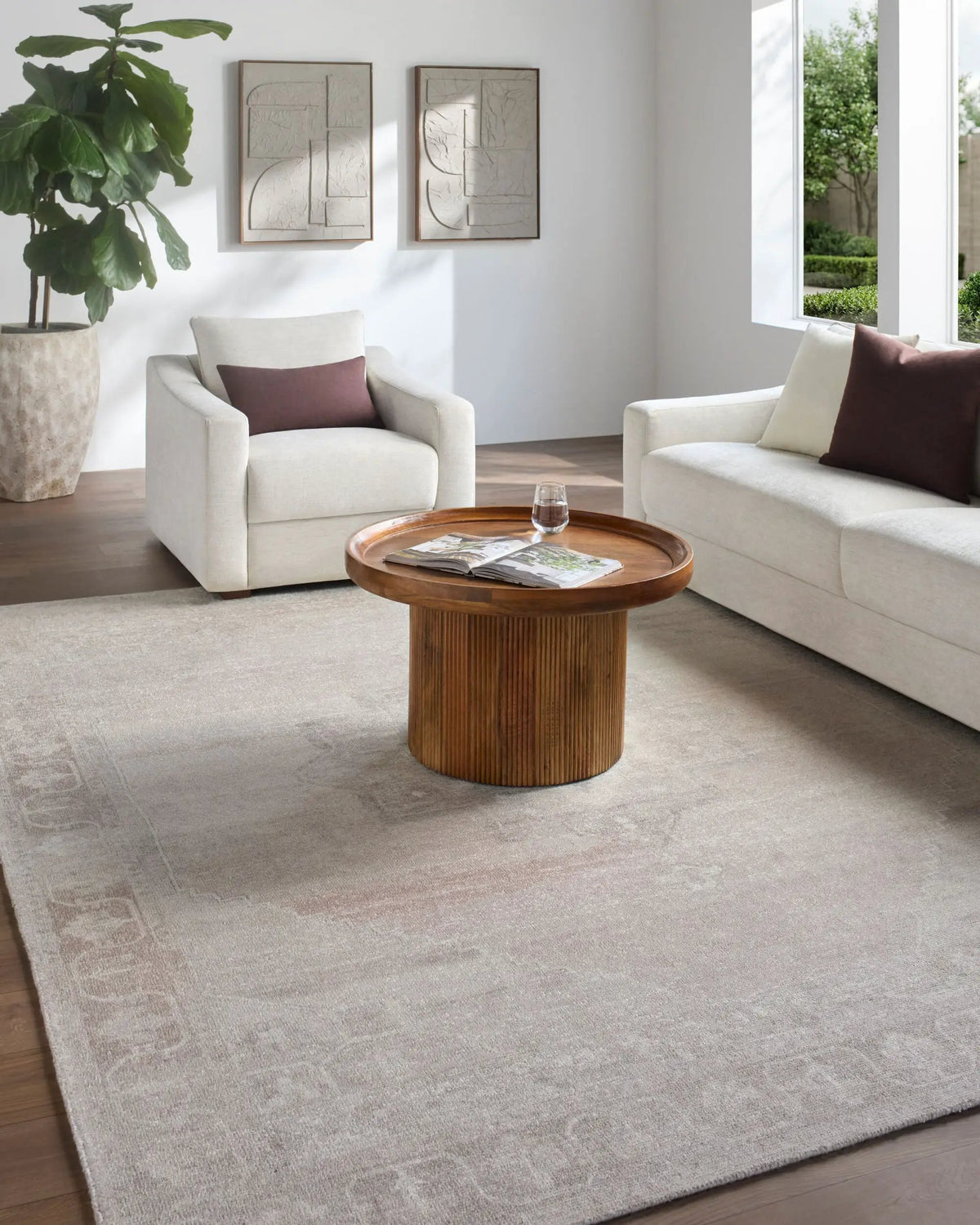 LIVABLISS Unique UNQ-2325 Blush Area Rug