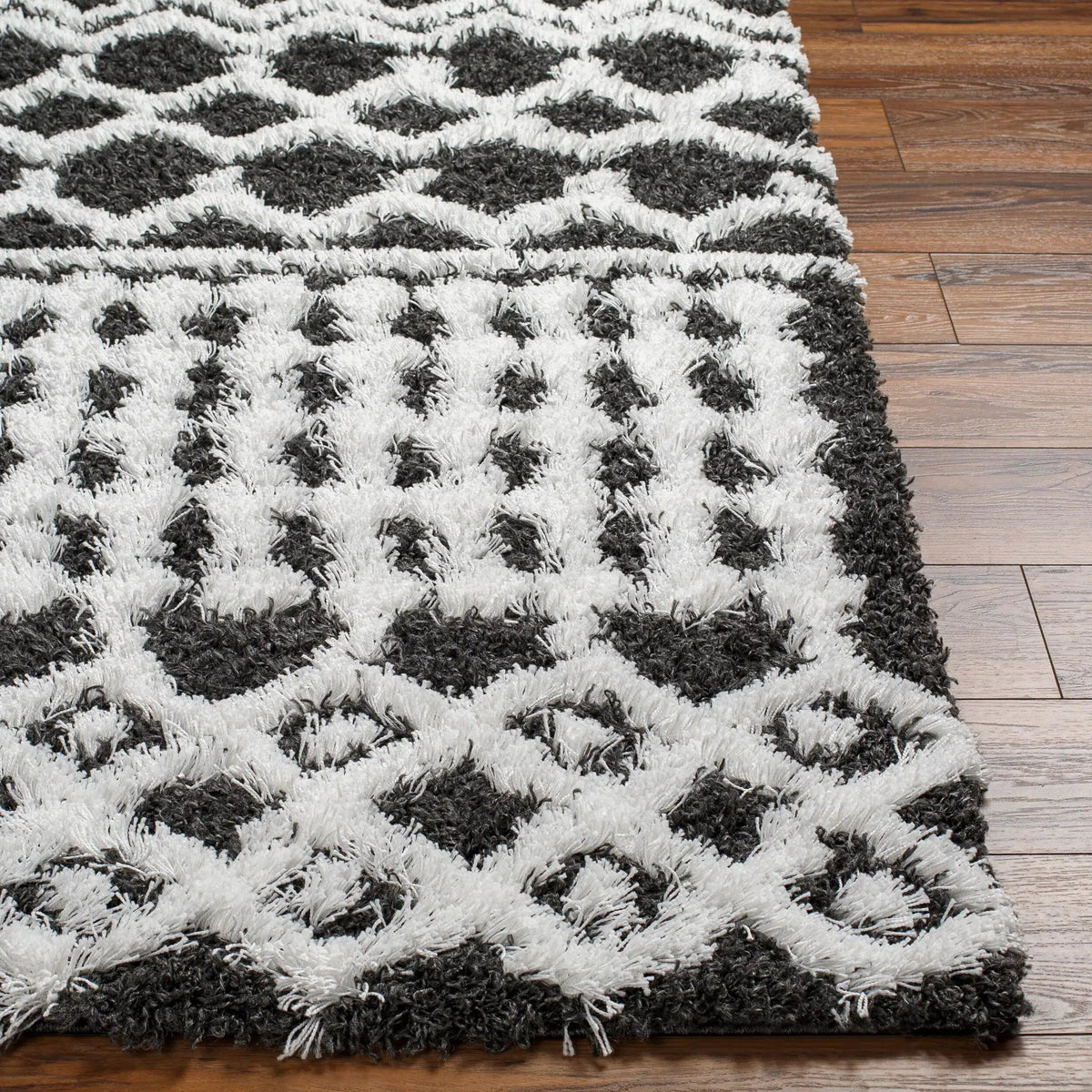 LIVABLISS Urban Shag USG-2344 Black Area Rug