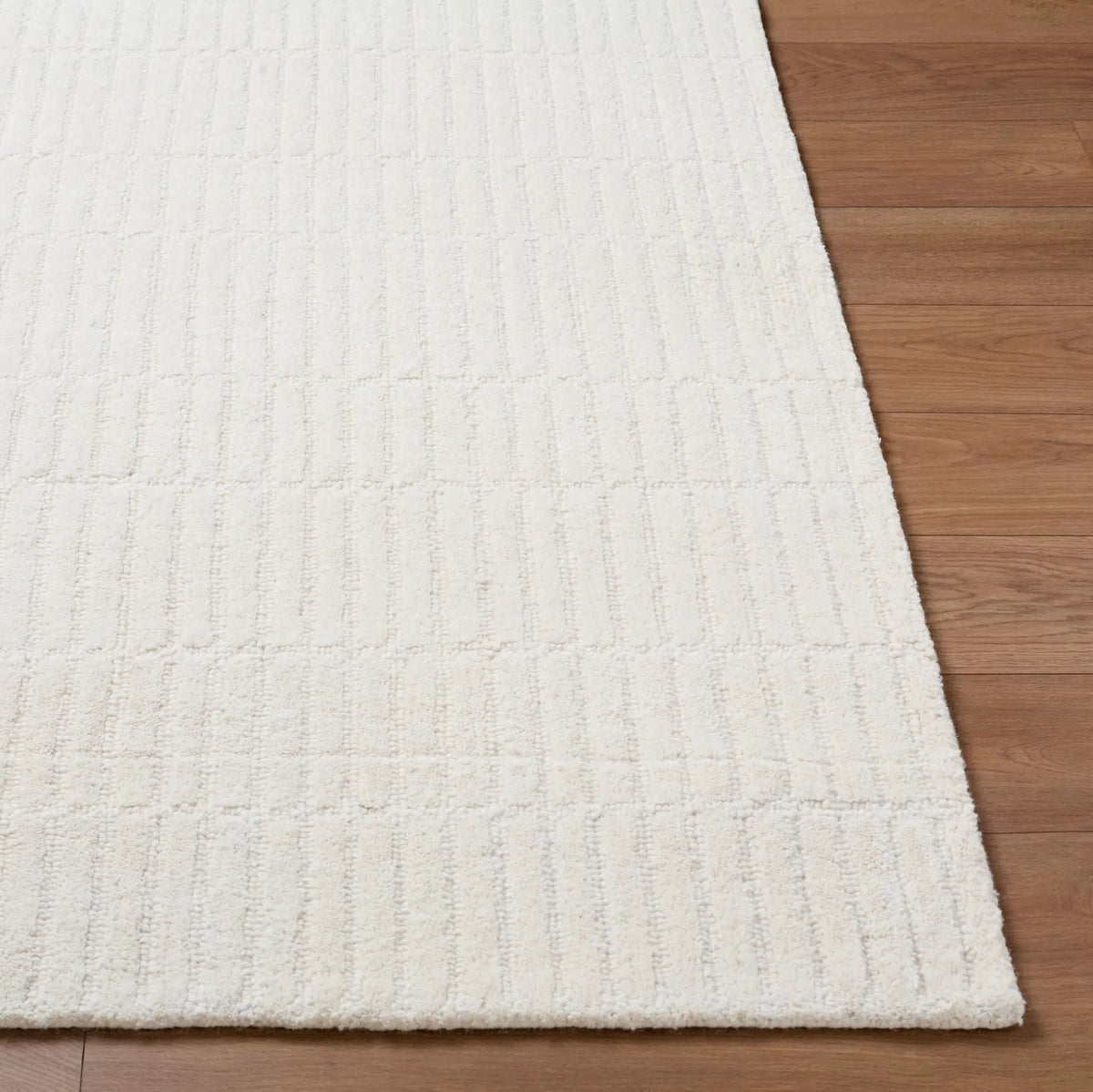 LIVABLISS Vista VIT-2300 Ivory Area Rug