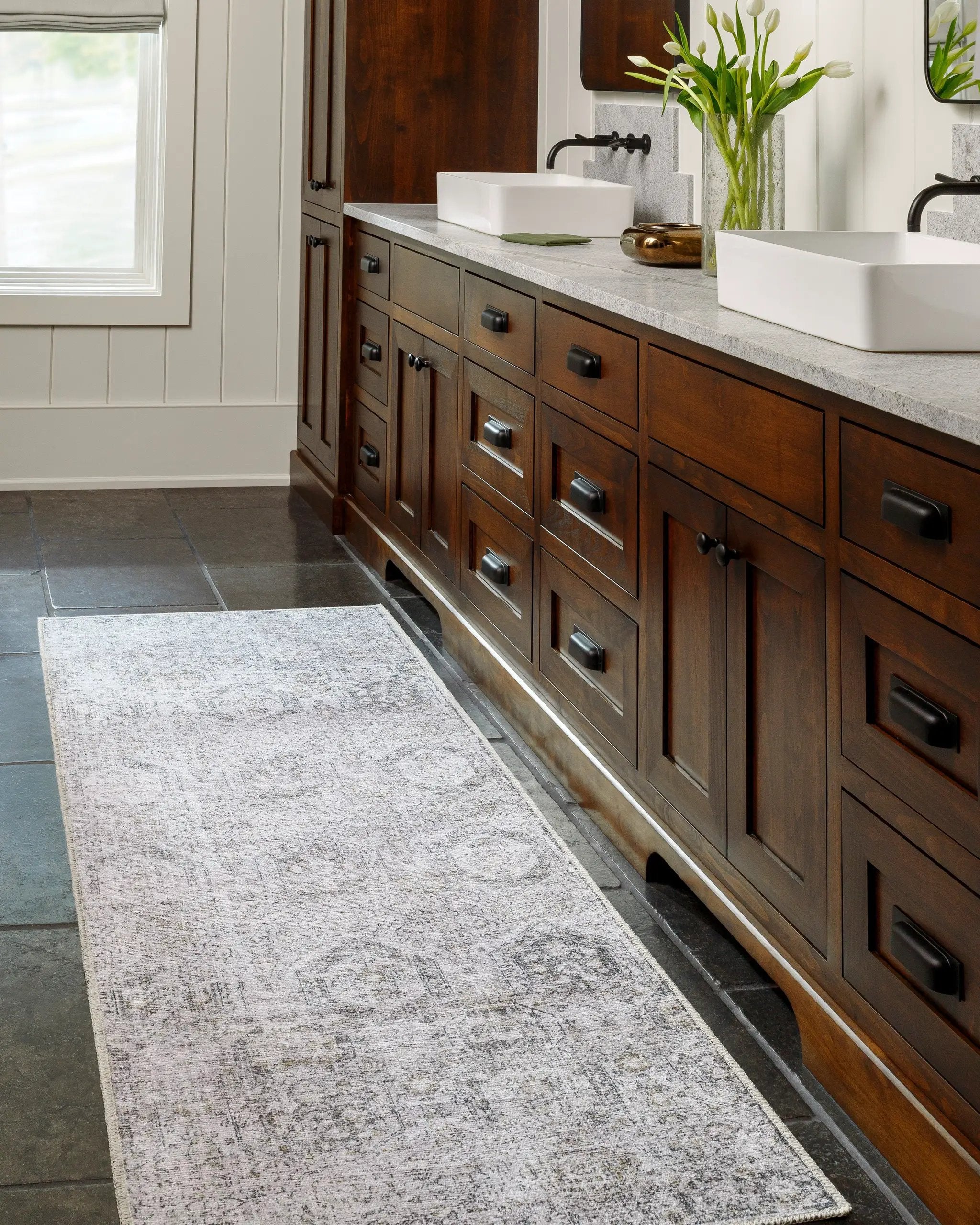Vinny VNY-2309 Light-Gray Area Rug by LIVABLISS