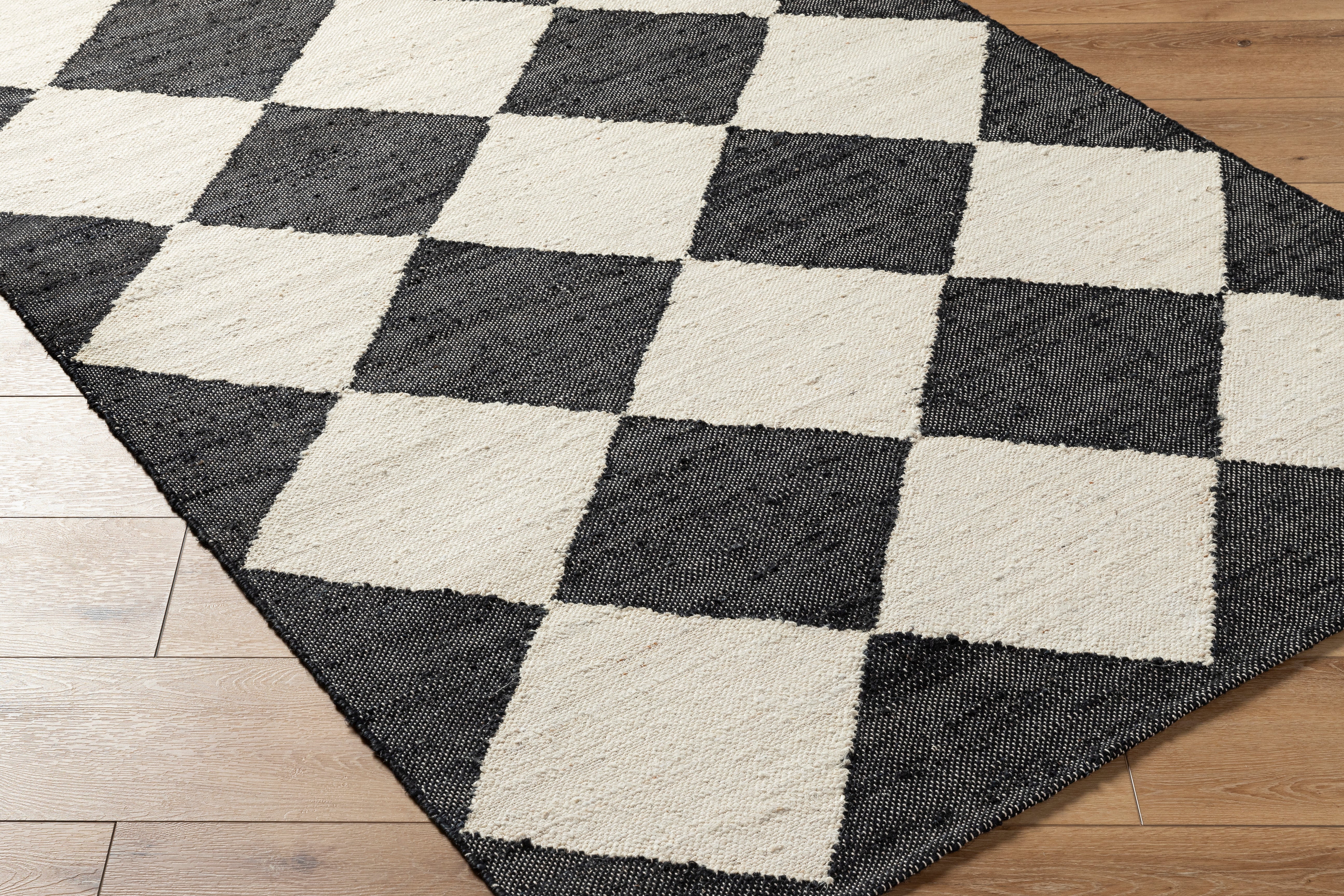 Vivir x LIVABLISS Antho VVAT-2300 Charcoal Area Rug