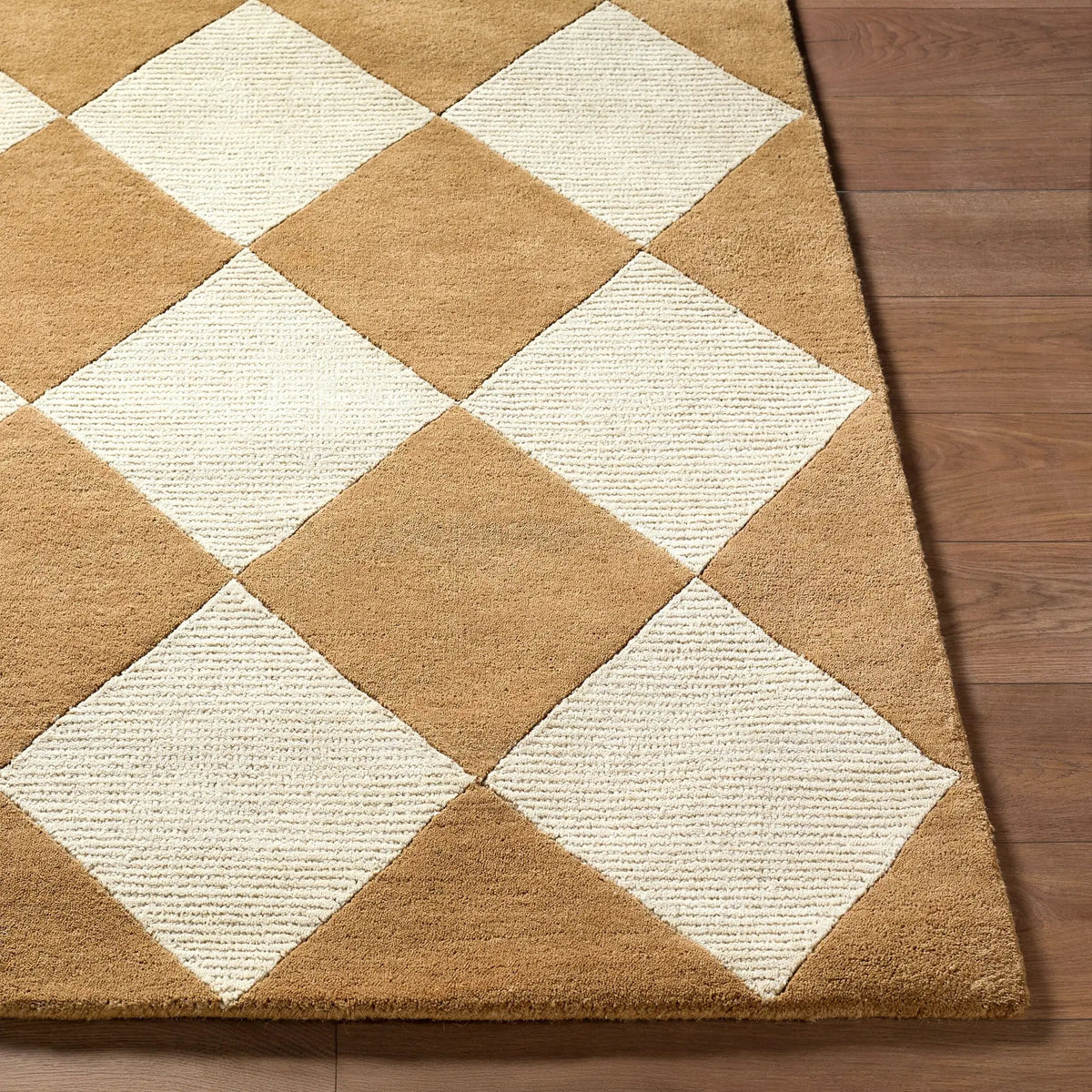 LIVABLISS Isaac VVIS-2300 Tan Area Rug