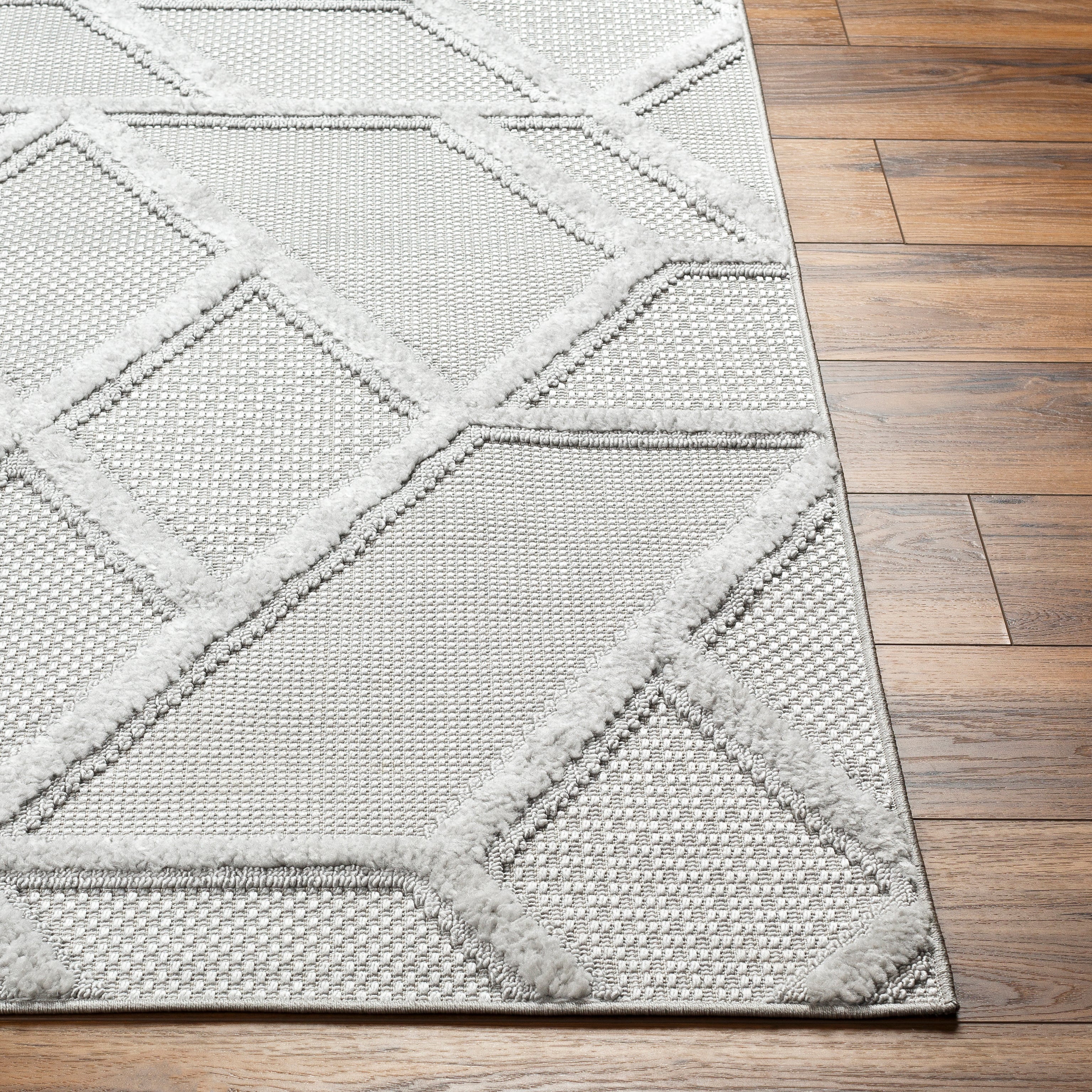 Surya West Palm WPM-2305 Gray Area Rug by LIVABLISS