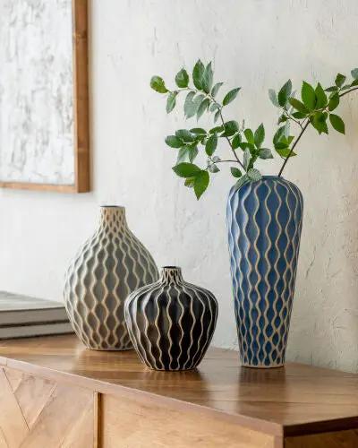 Waves WVS-002 Vase Set by LIVABLISS