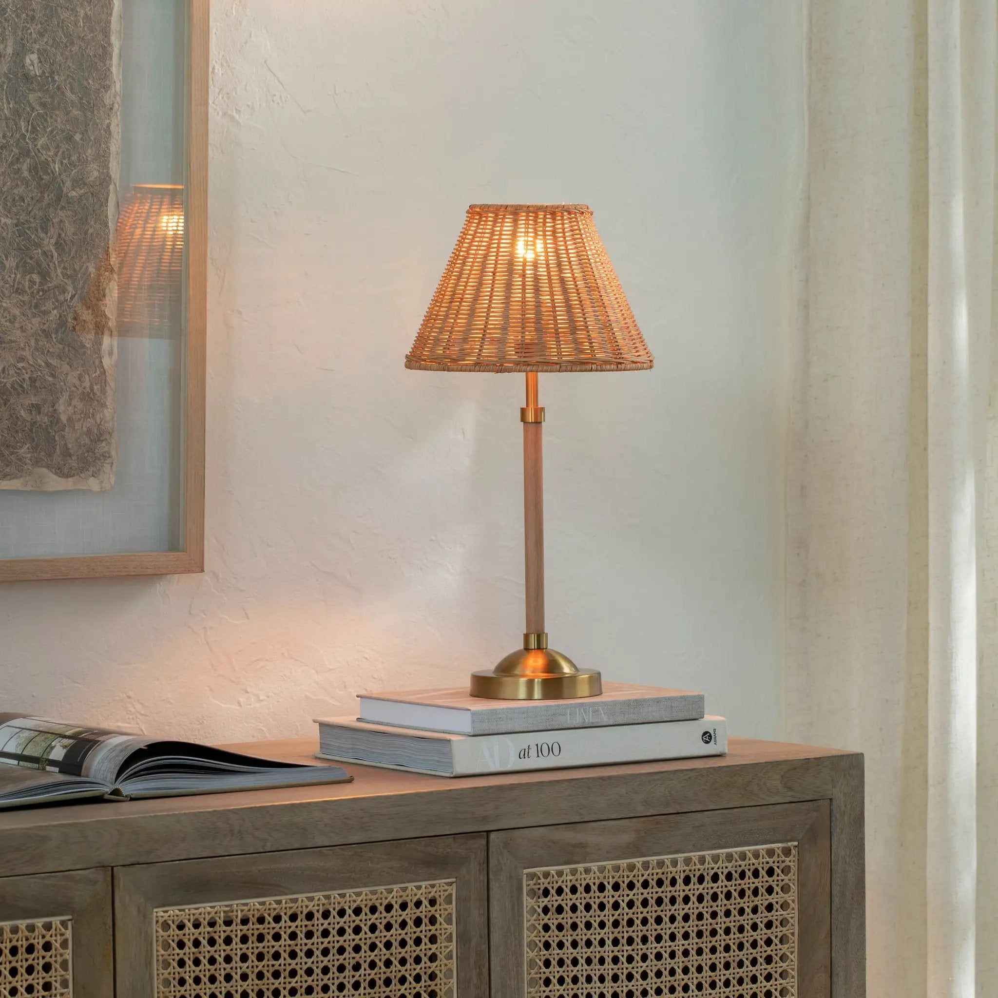 Xander XDR-001 Accent Table Lamp by LIVABLISS