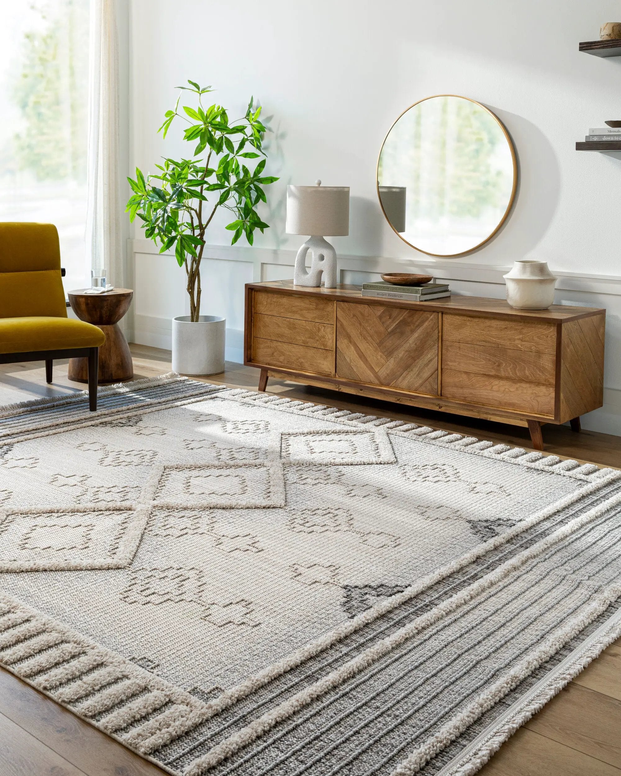Zaragoza ZRZ-2301 Cream Area Rug by LIVABLISS