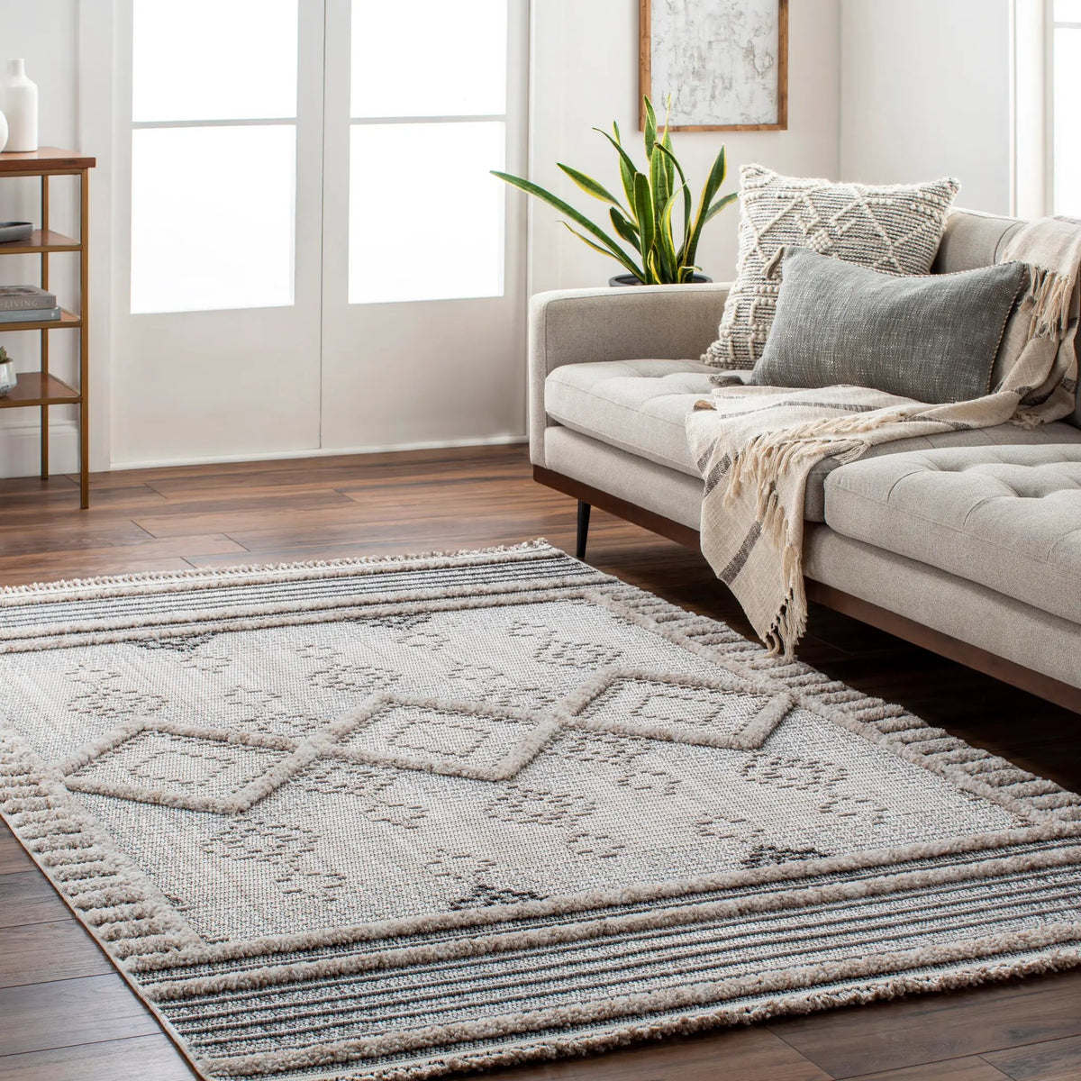 Zaragoza ZRZ-2301 Cream Area Rug by LIVABLISS