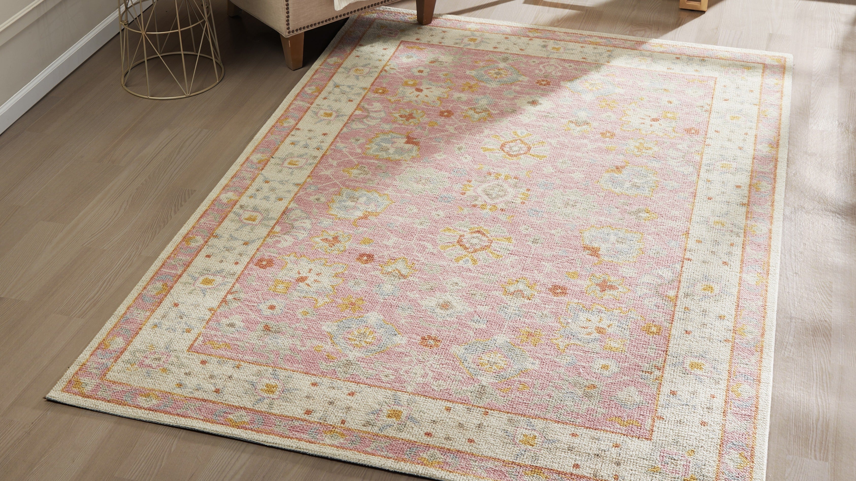 The pastel color palette of the Anatolia Collection by Momeni presents the softer side of tribal style. Crafted in an innovative combination of natural wool and nylon threads.