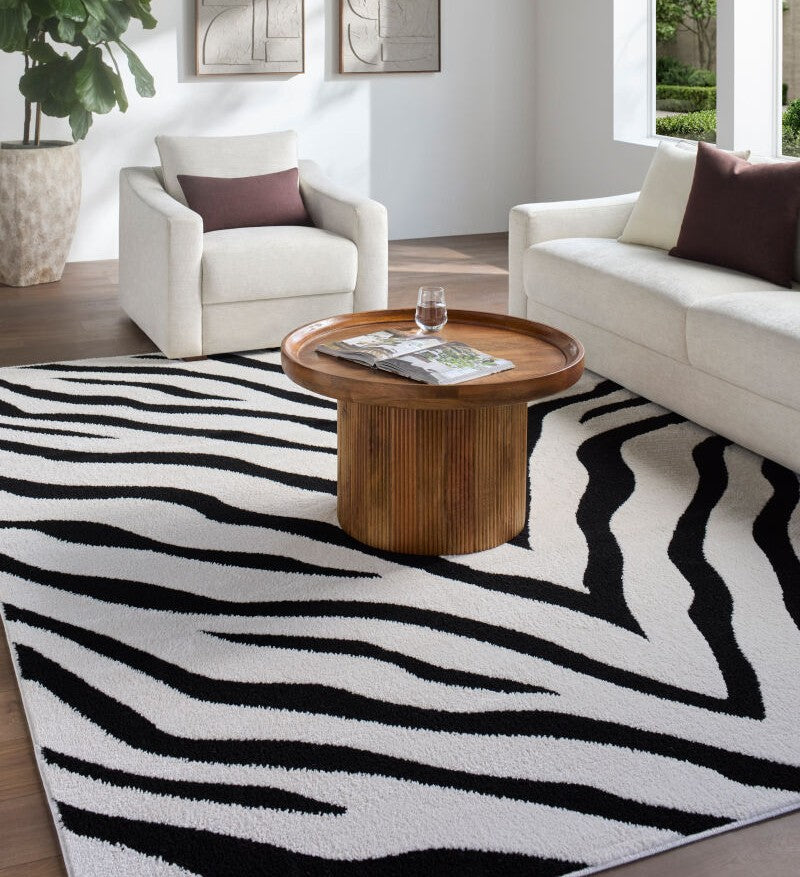 Rachel Zoe x Livabliss The Studio Edit RZSE-2316 Machine Woven Rug in a bright living room