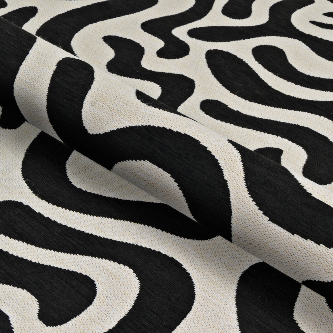 Couristan Castille Graffiti Black-White Area Rug