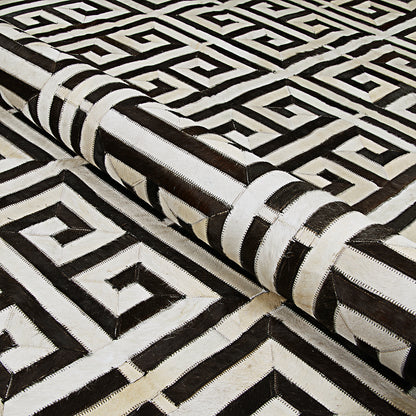 Couristan Chalet Meander Black/Ivory Area Rug