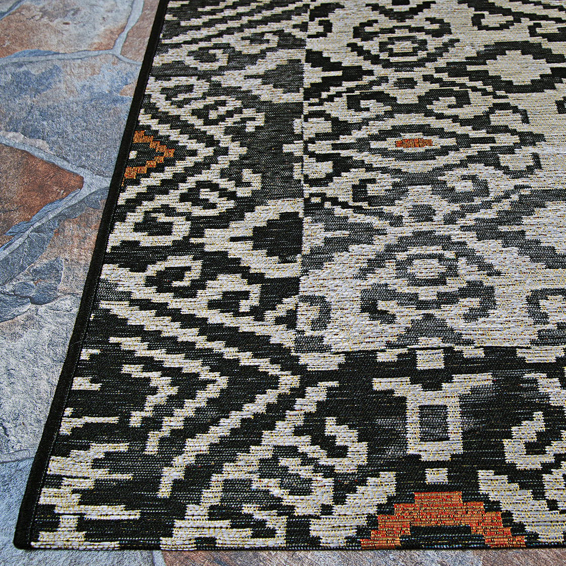 Couristan Dolce Mala 5582-0582 Smoke Area Rug