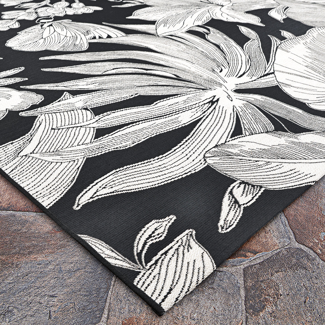 Couristan Dolce Flora 7517-2102 Nero Area Rug