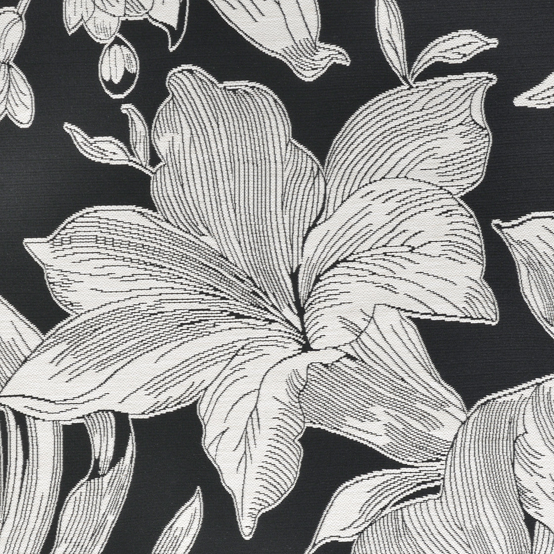 Couristan Dolce Flora 7517-2102 Nero Area Rug