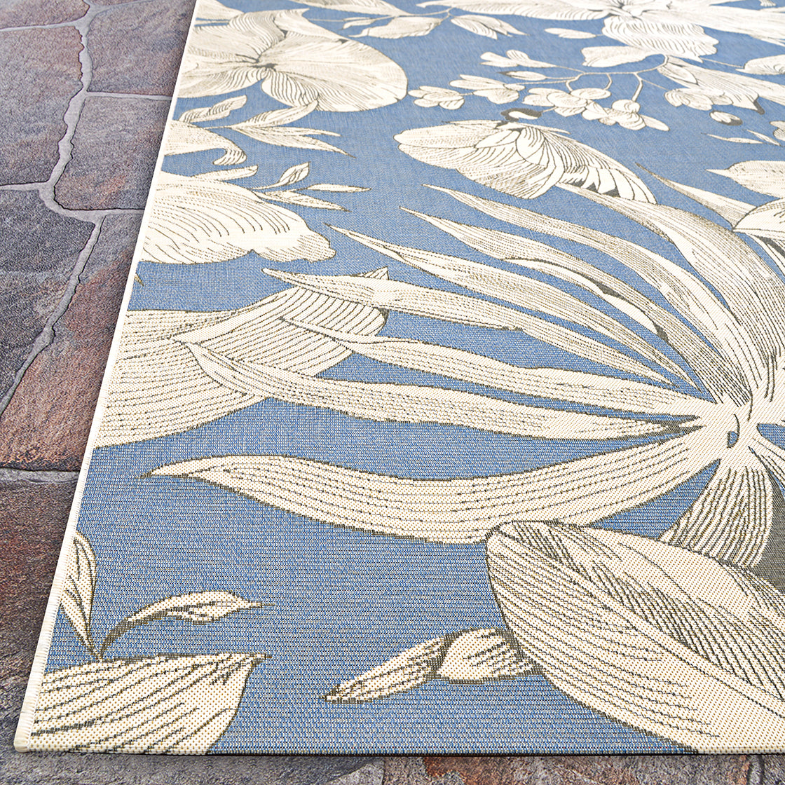 Couristan Dolce Flora 7517-5202 ice Area Rug