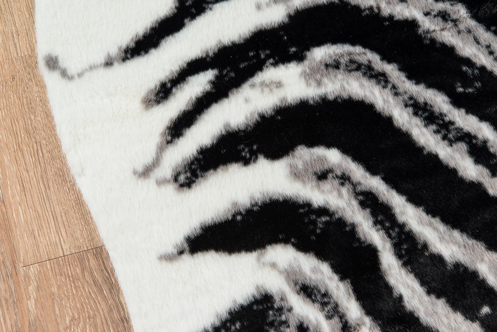 Acadia ACA-1 (Zebra) Black Area Rug by Erin Gates by Momeni