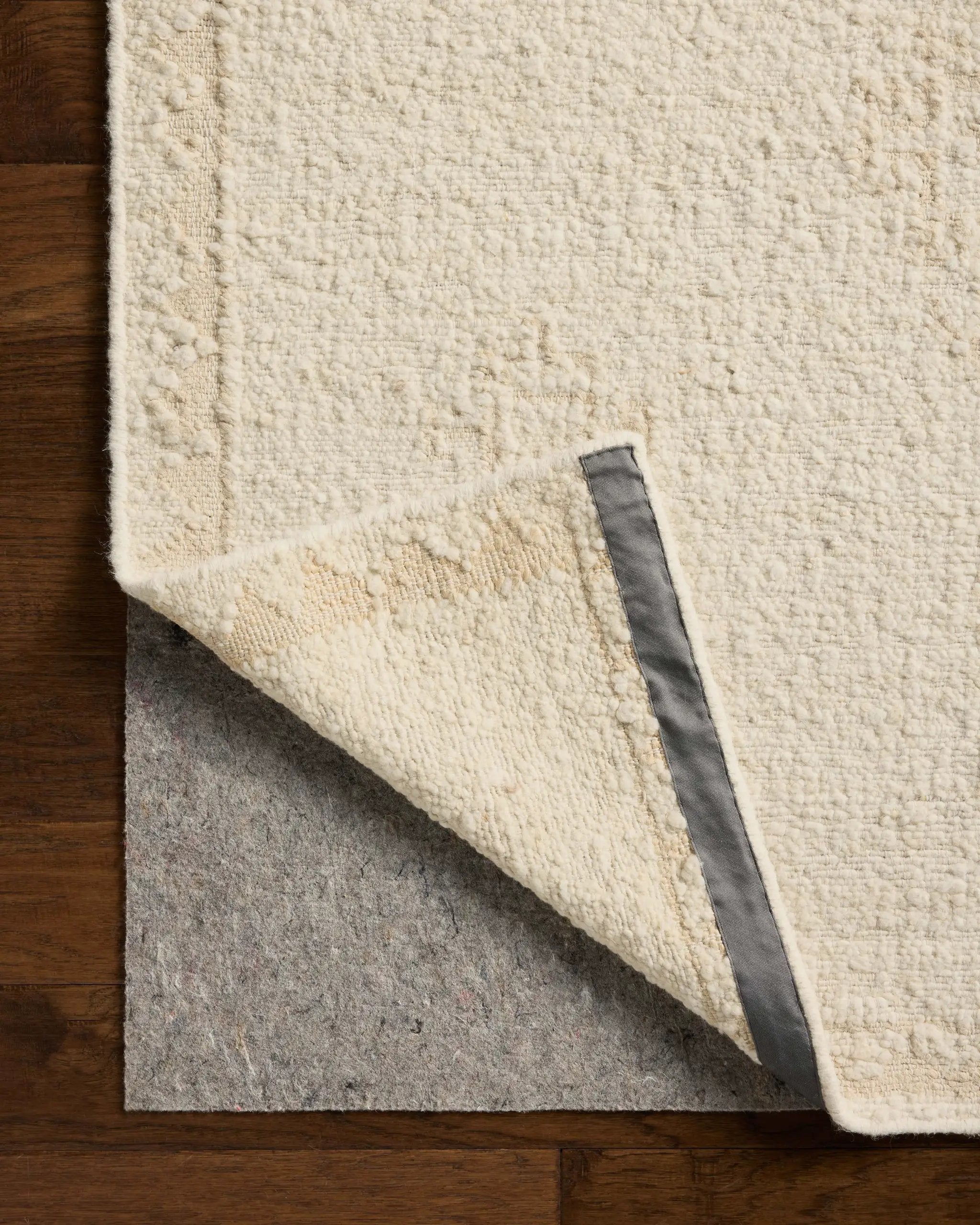Alara ALR-02 Ivory / Natural Area Rug by Loloi