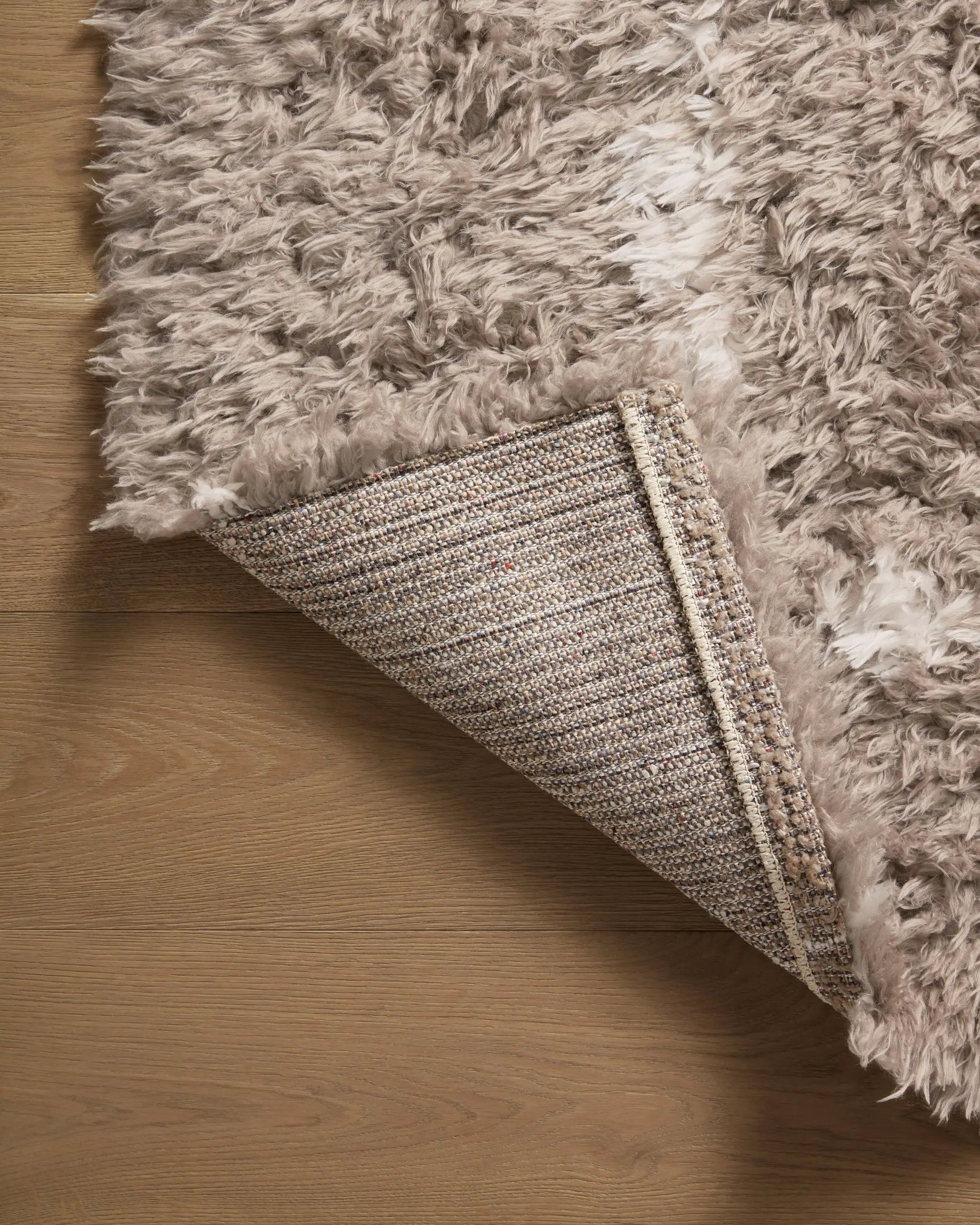 Amira AMI-04 Khaki / Ivory Area Rug by Angela Rose x Loloi