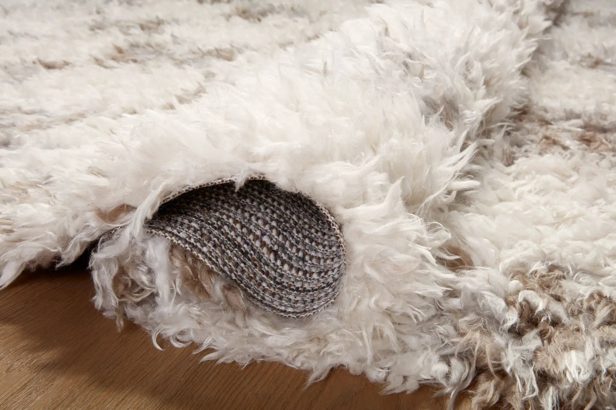 Amira AMI-05 Ivory / Pebble Area Rug by Angela Rose x Loloi