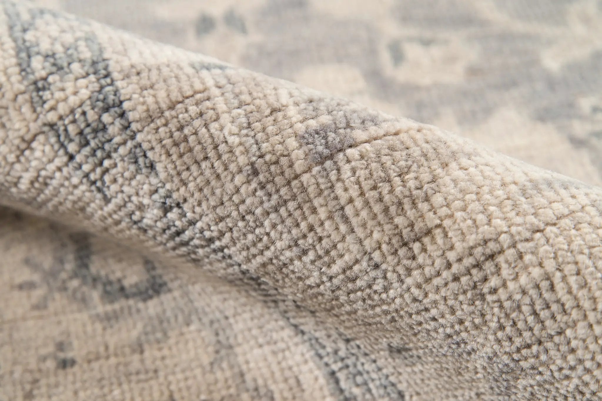 Banaras BNR-4 Gray Area Rug by Momeni