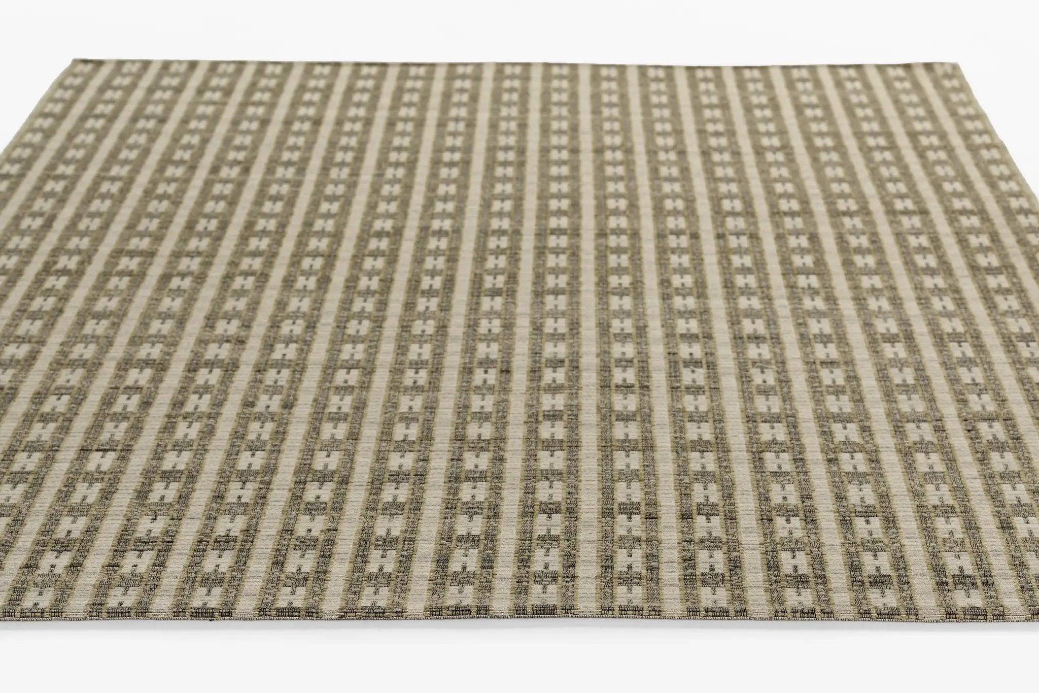 Barron BRN-2 Green Area Rug by Momeni
