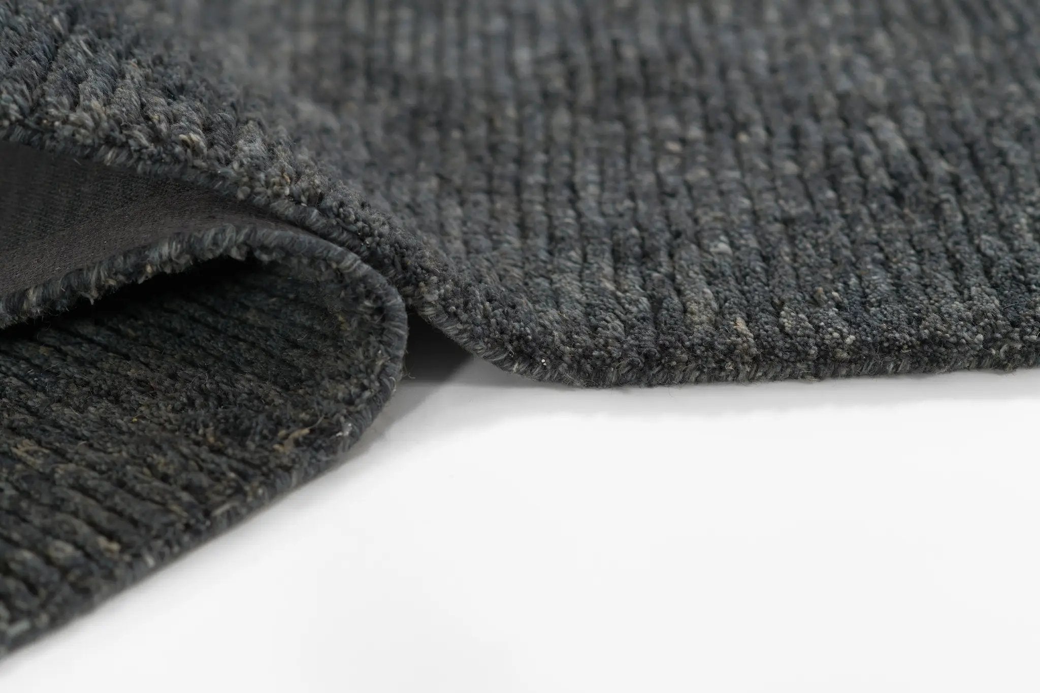 Bebe BEB-1 Charcoal Area Rug by Momeni