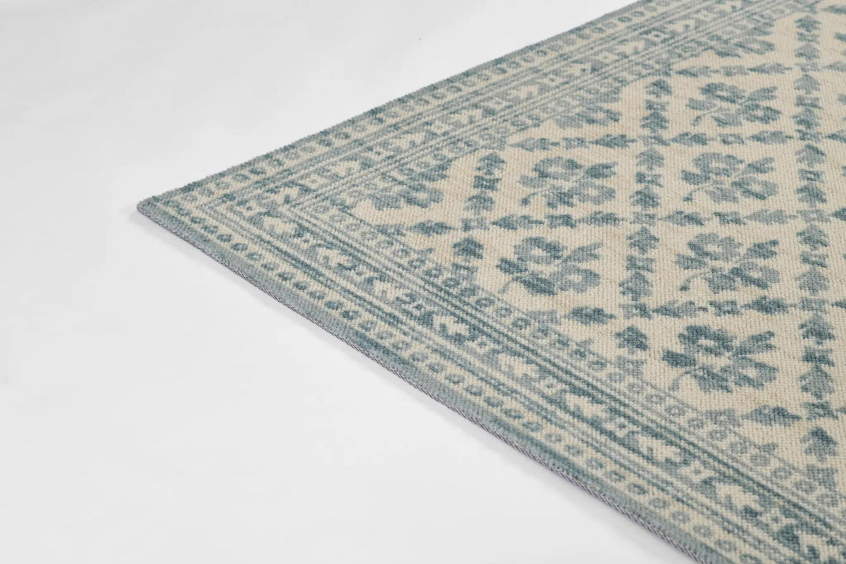 Bibury BIB-1 Blue Area Rug by Momeni