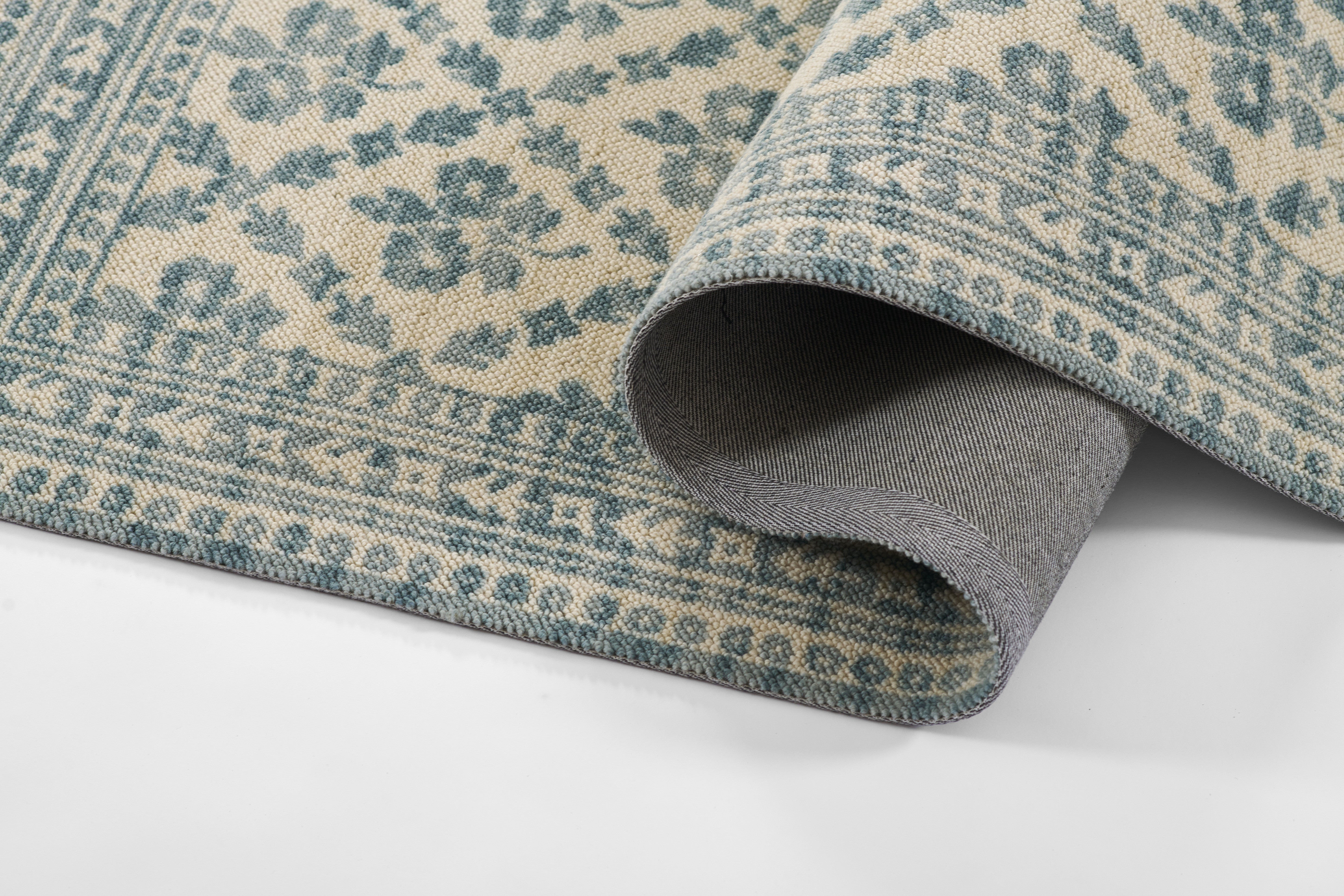 Momeni Bibury BIB-1 Blue Area Rug