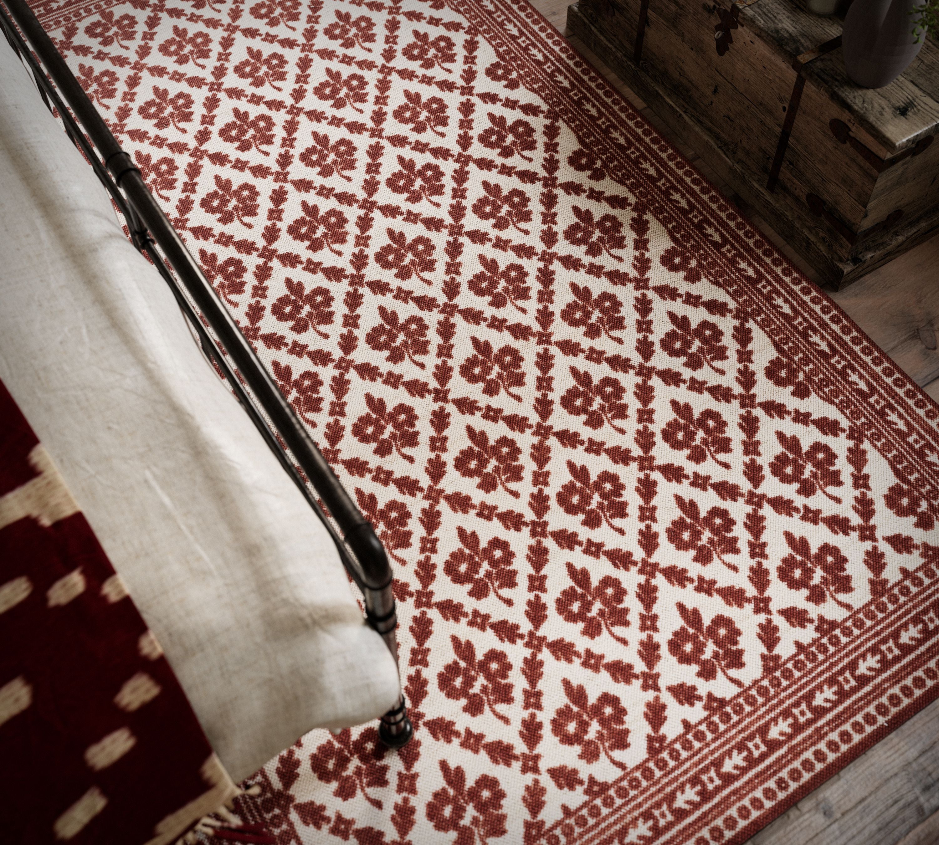 Momeni Bibury BIB-1 Red Area Rug