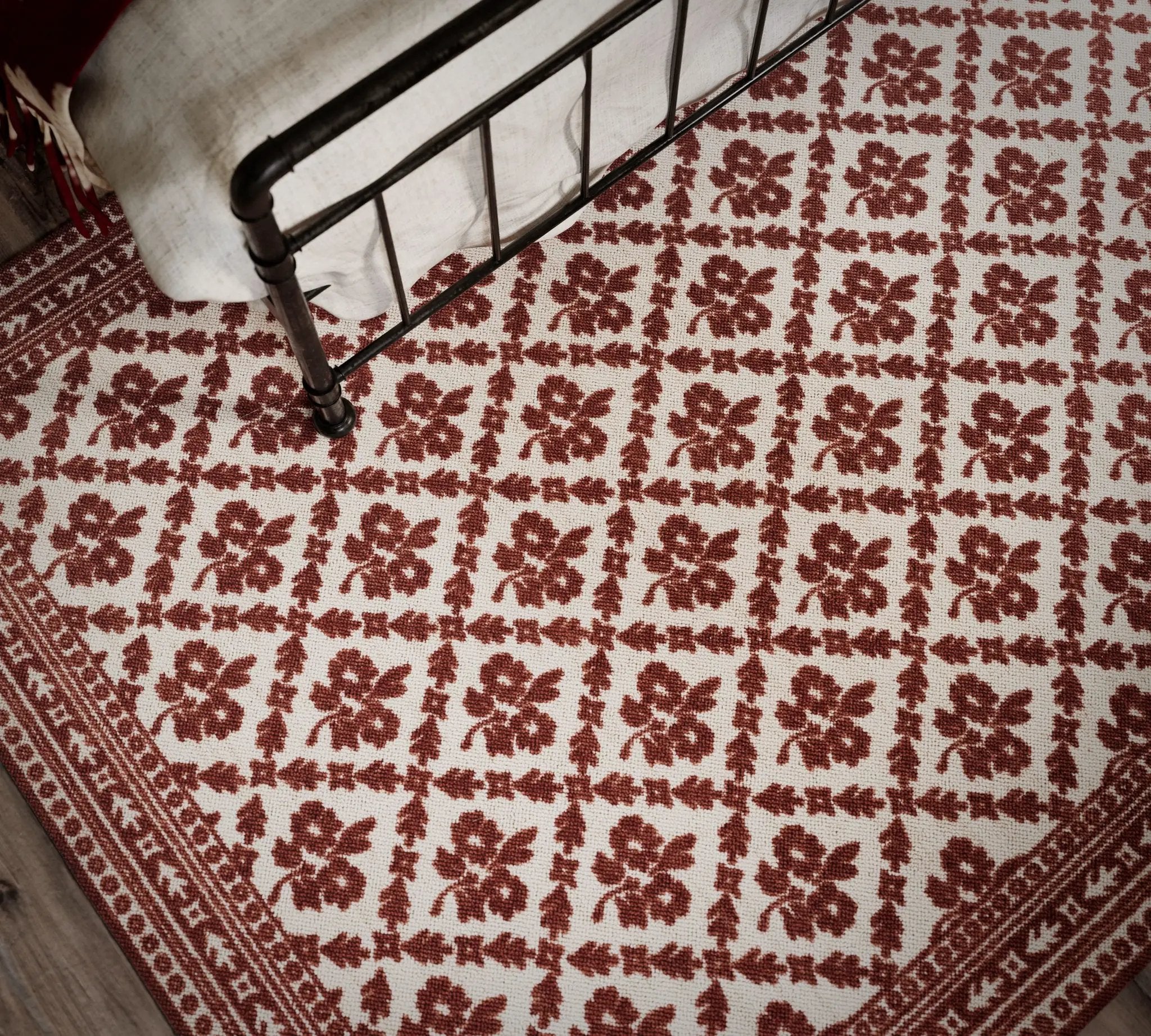 Bibury BIB-1 Red Area Rug by Momeni