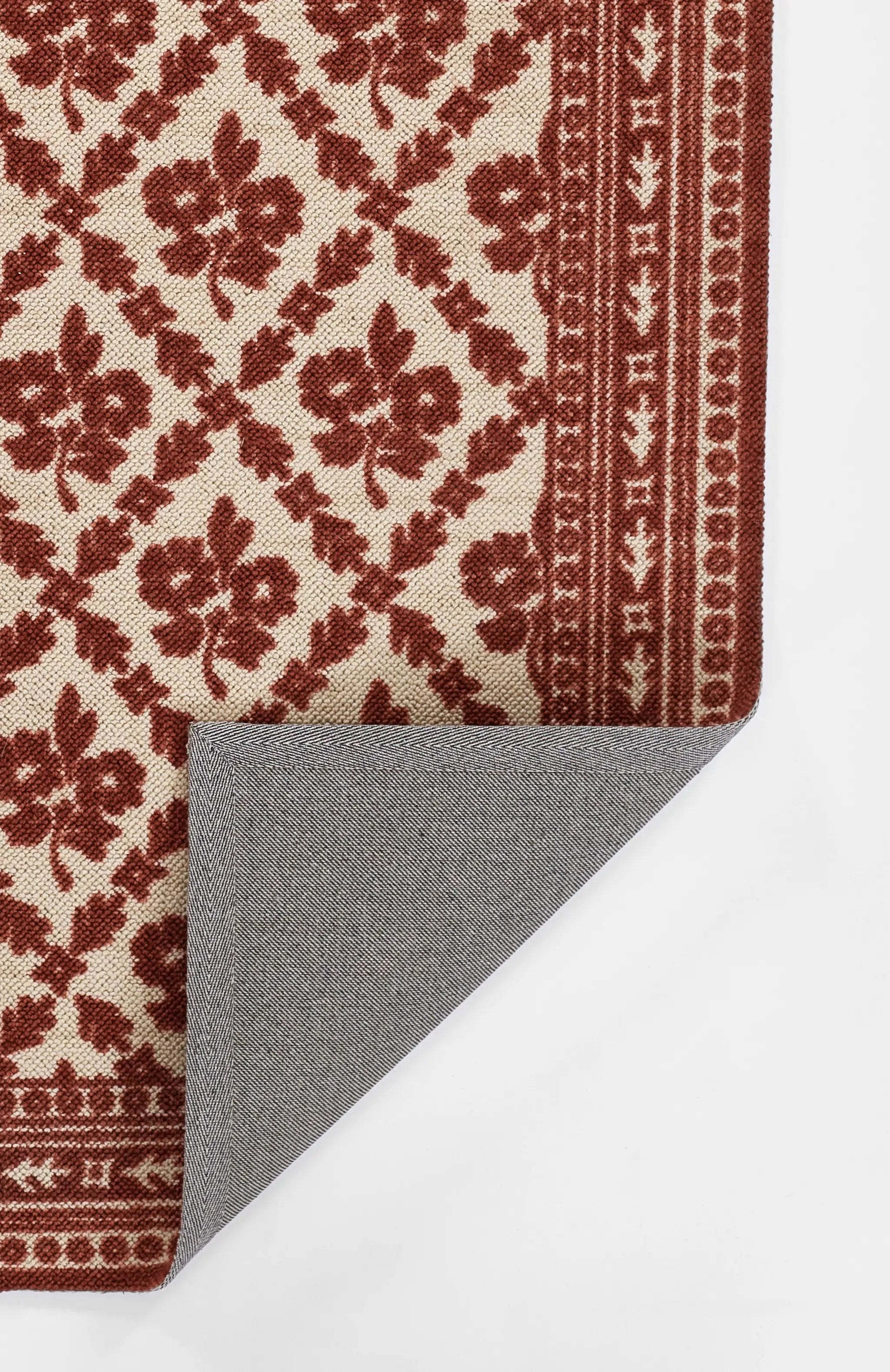 Bibury BIB-1 Red Area Rug by Momeni