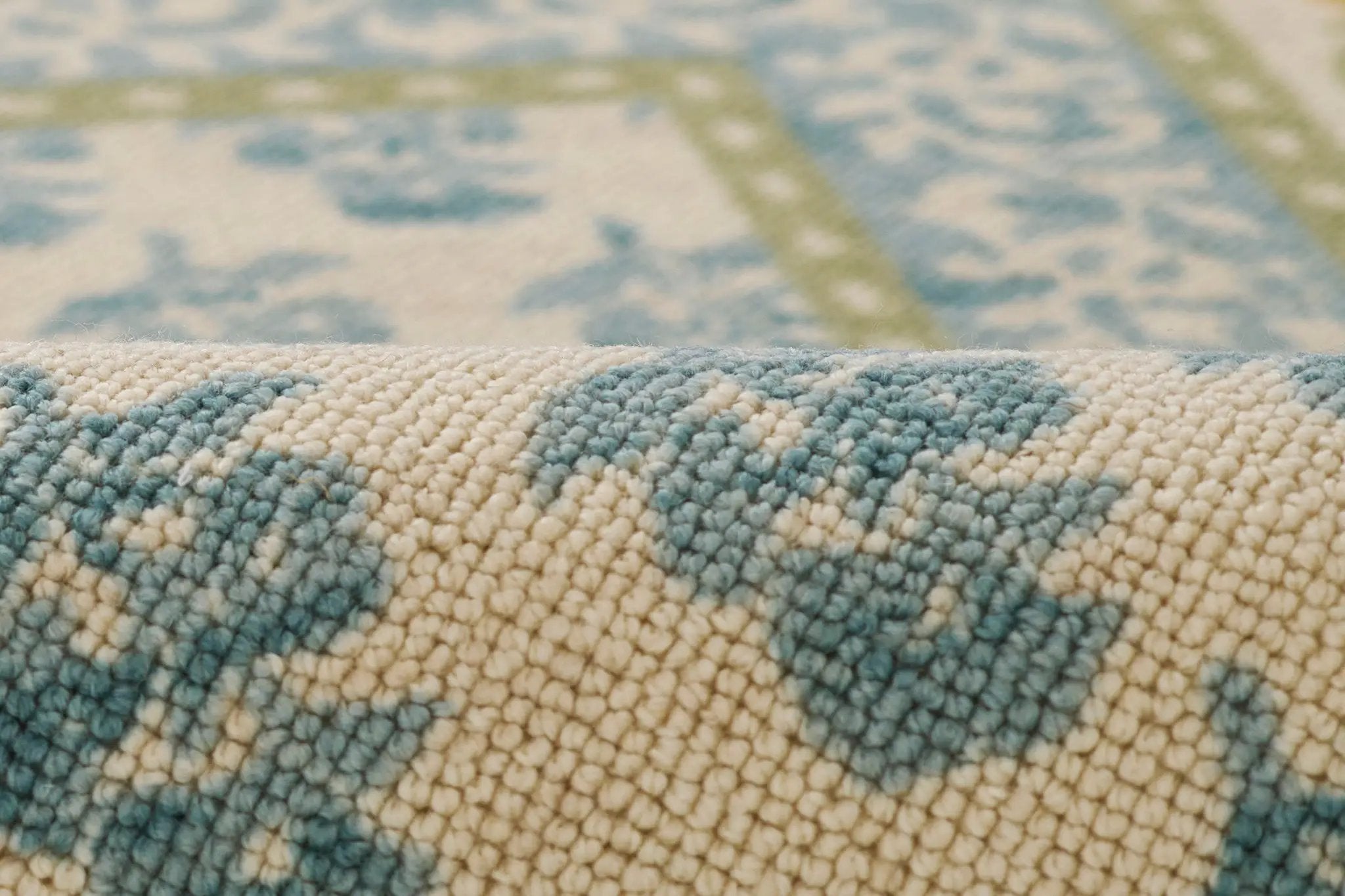 Bibury BIB-2 Multicolor Area Rug by Momeni