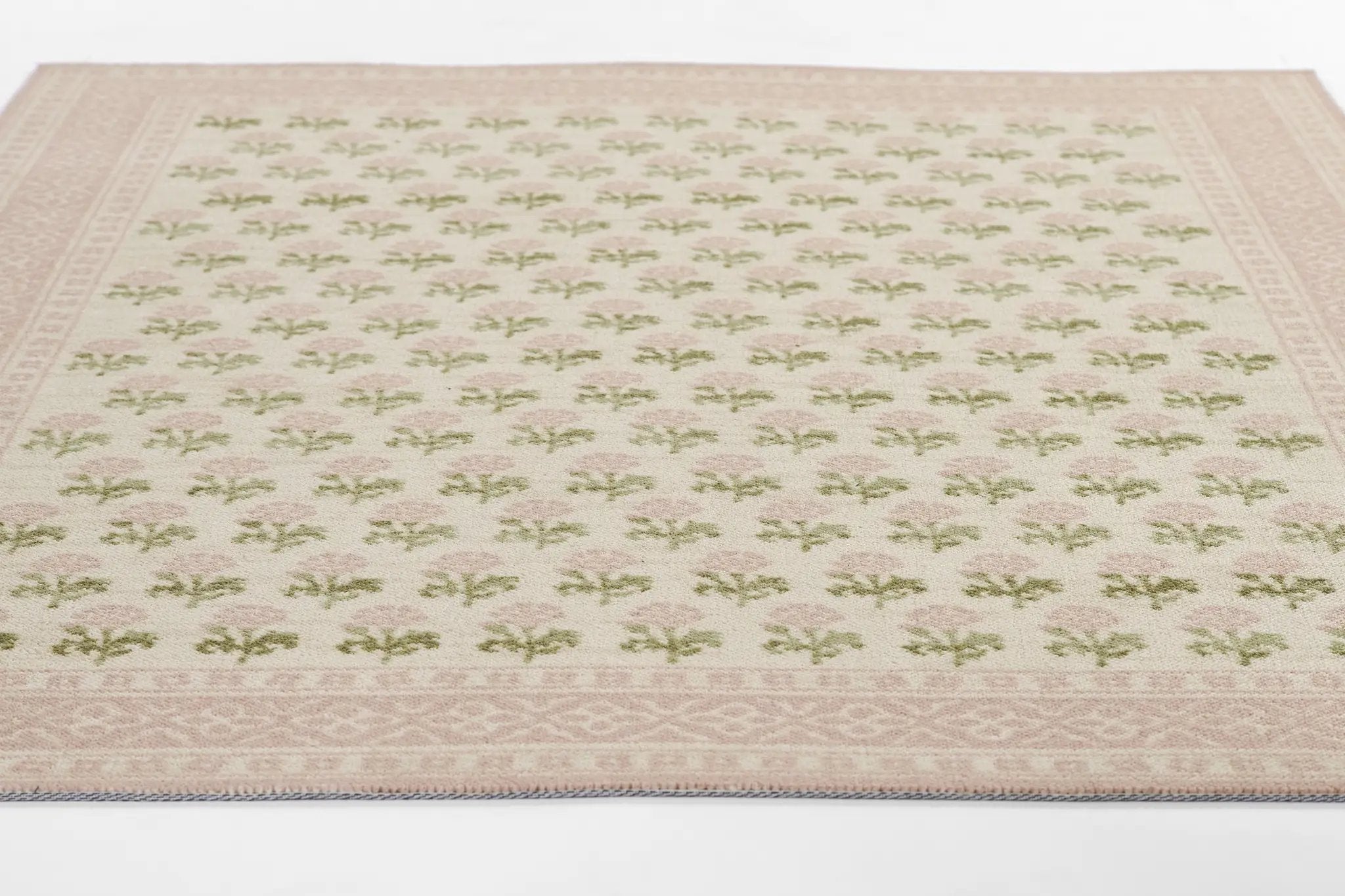 Bibury BIB-3 Pink Area Rug by Momeni
