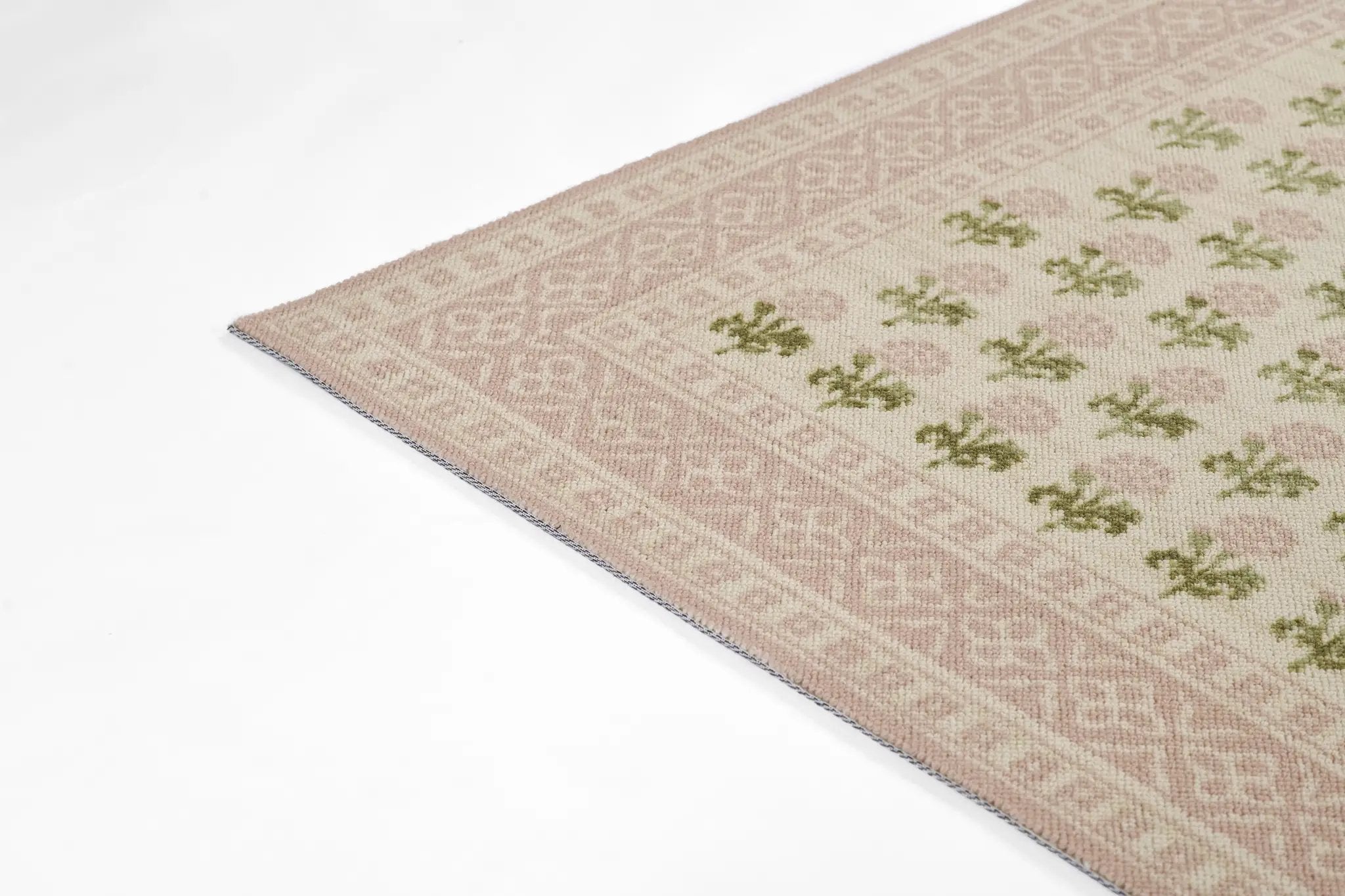 Bibury BIB-3 Pink Area Rug by Momeni