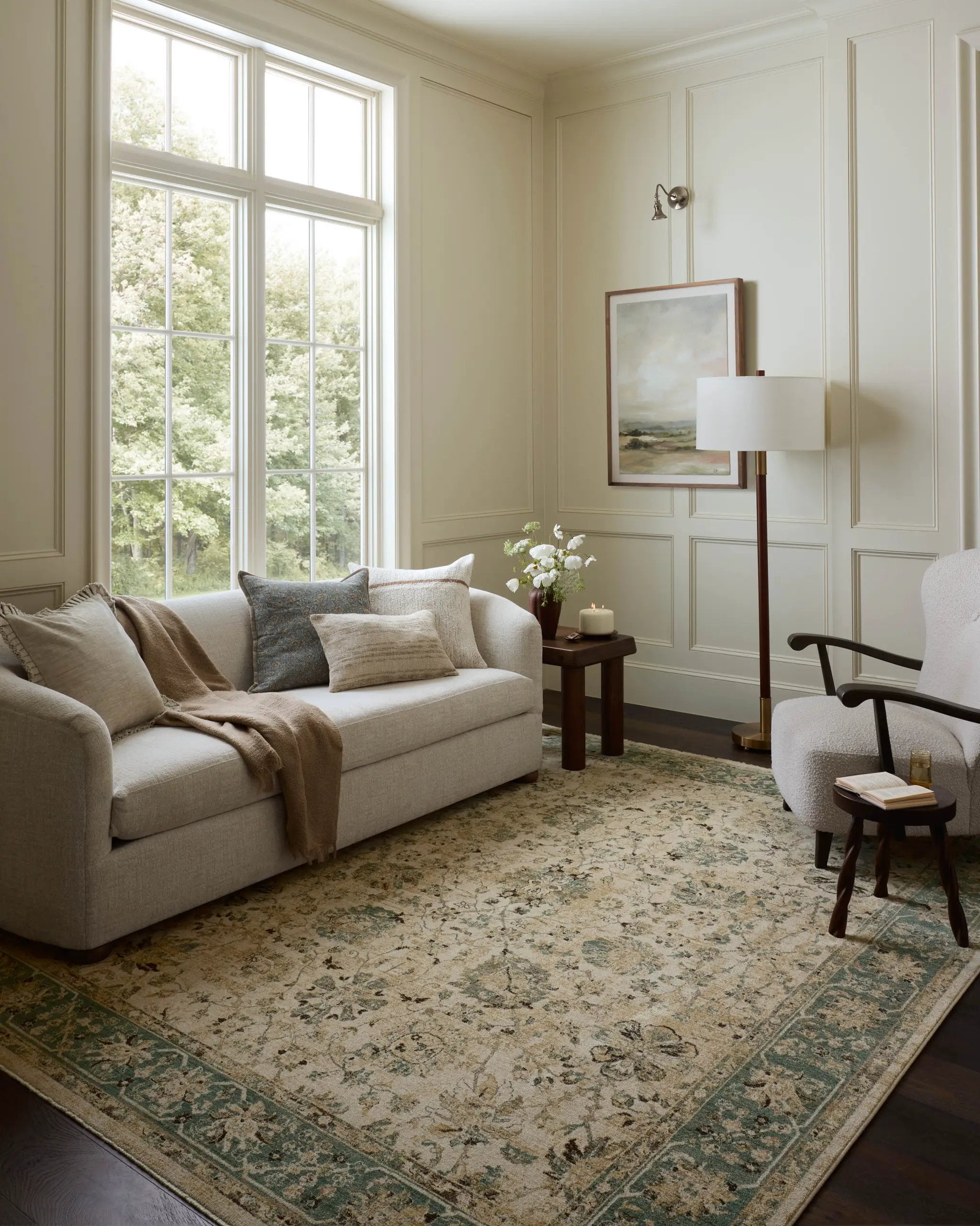Briar BRR-05 Ant. Ivory / Blue Area Rug by Loloi