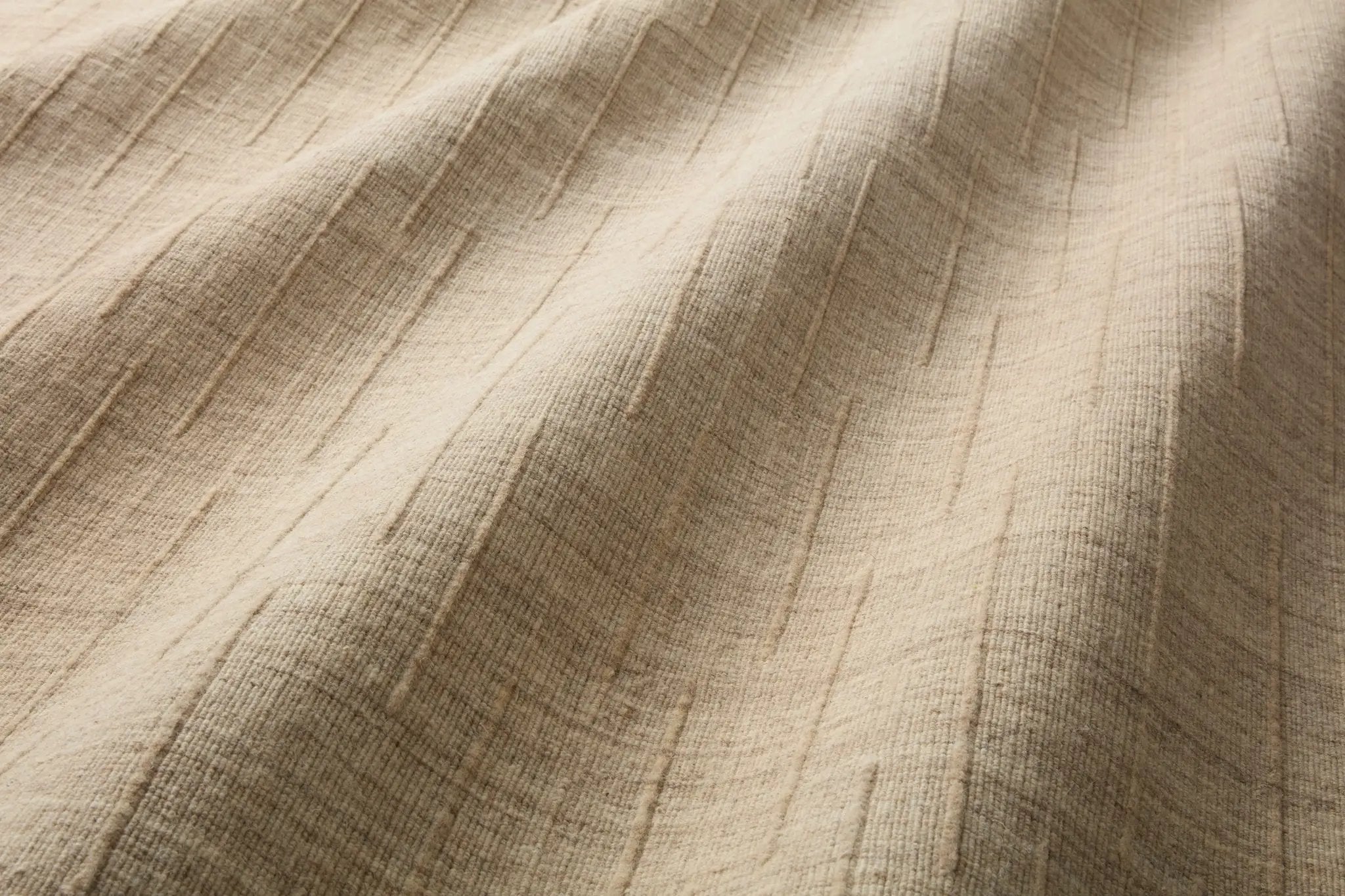 Brooks BRO-01 Oatmeal Area Rug by Loloi