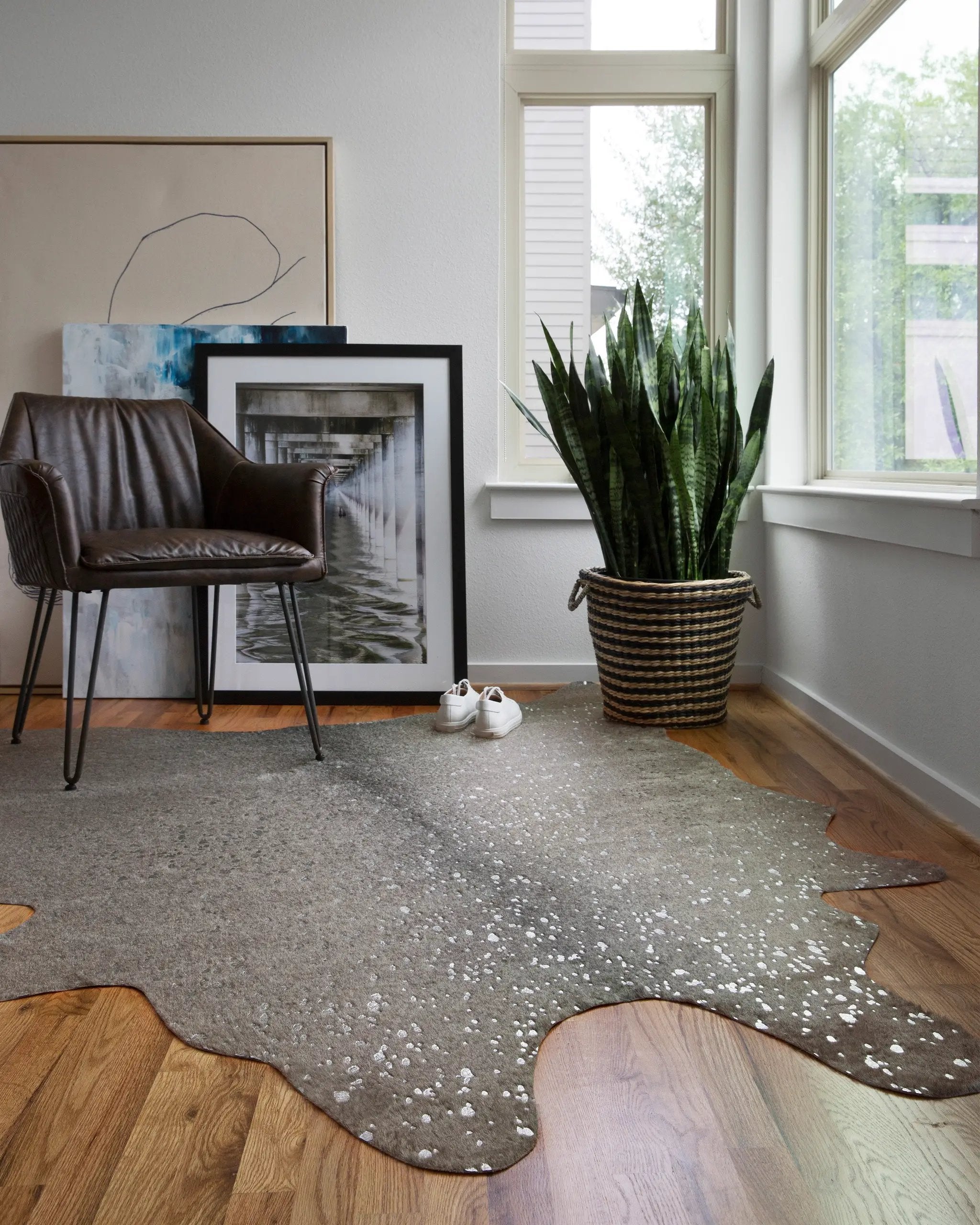 Bryce BZ-03 Graphite / Silver Area Rug by Loloi