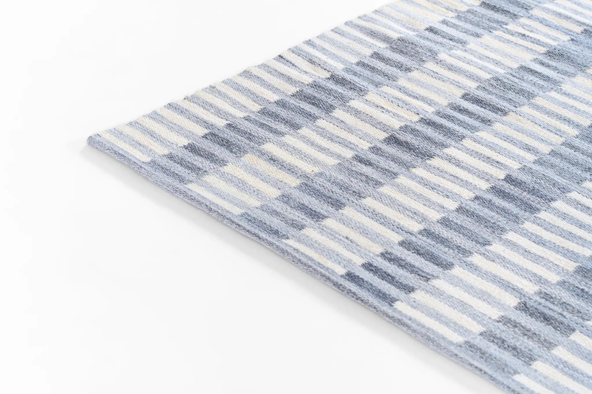 Caicos CAI-2 Blue Area Rug by Momeni