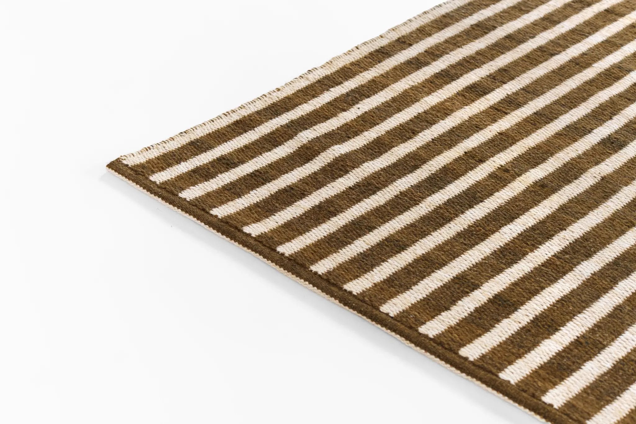 Caicos CAI-4 Brown Area Rug by Momeni