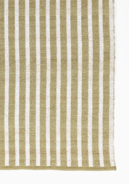 Caicos CAI-4 Green Area Rug, nature-inspired sustainable PET flatwoven rug
