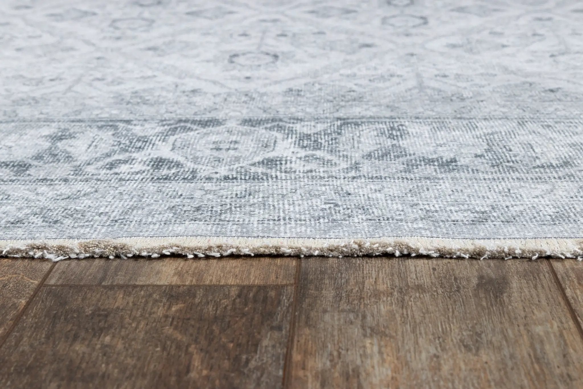 Chandler CHN-4 Gray Area Rug by Momeni