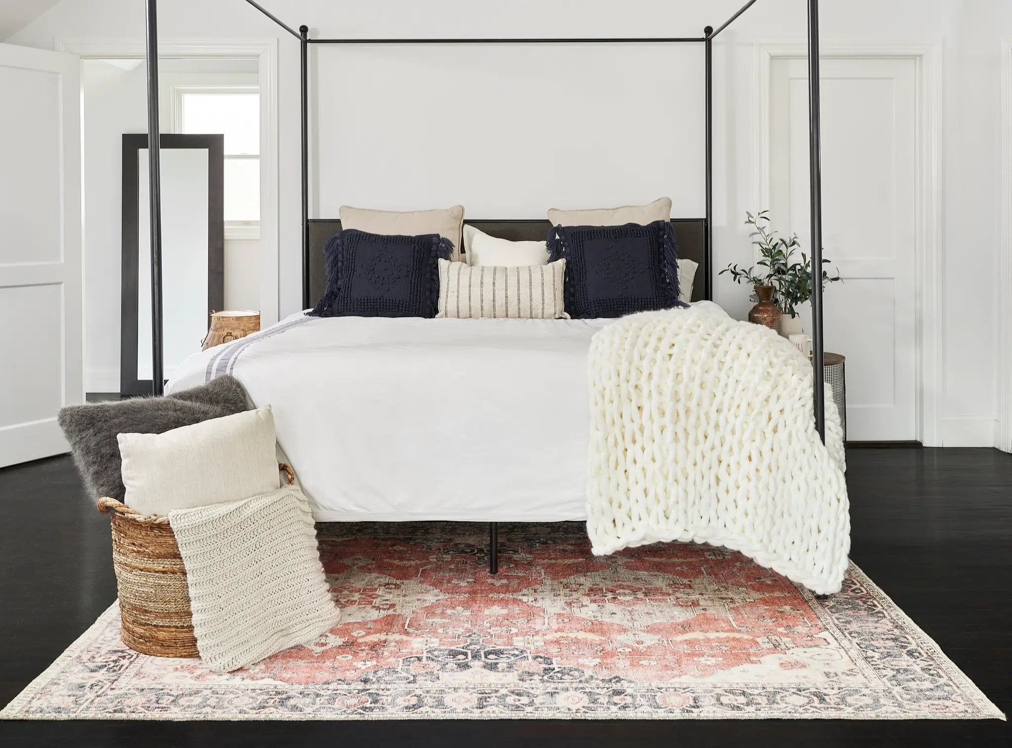 Chandler CHN-7 Rust Area Rug by Momeni