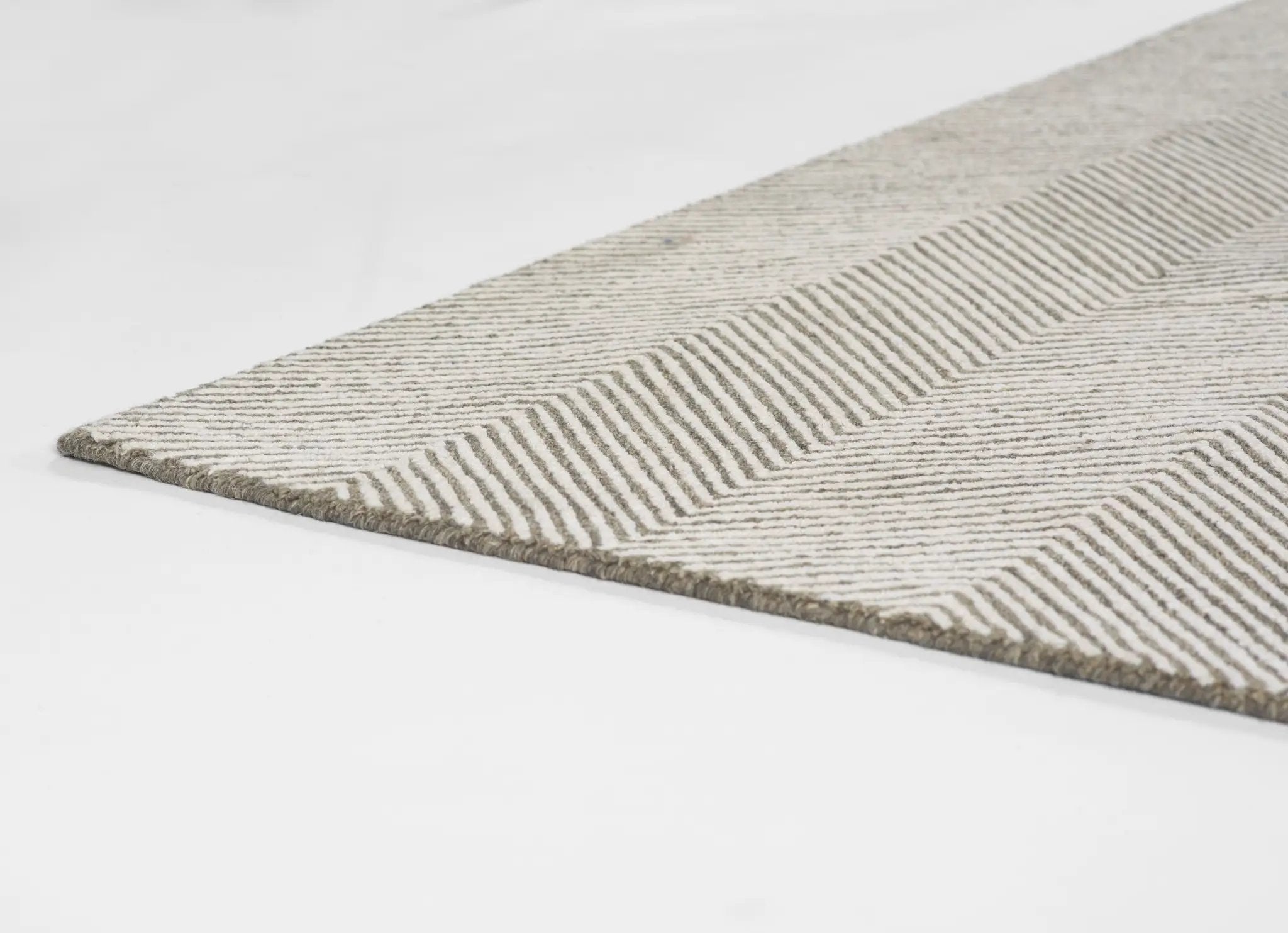 Charles CHR-1 Gray Area Rug by Momeni