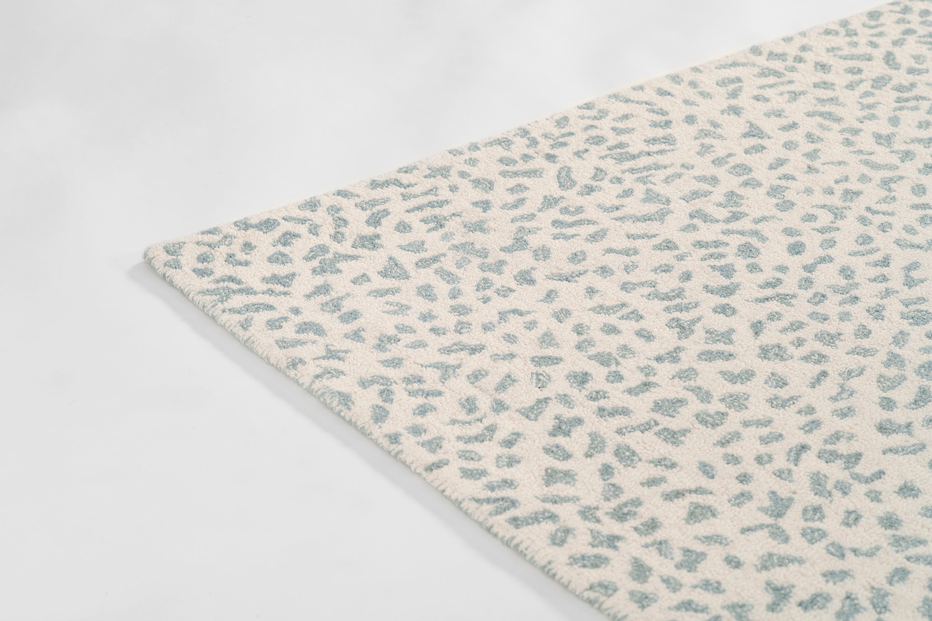 Momeni Charles CHR-2 Blue Hand Tufted Area Rug